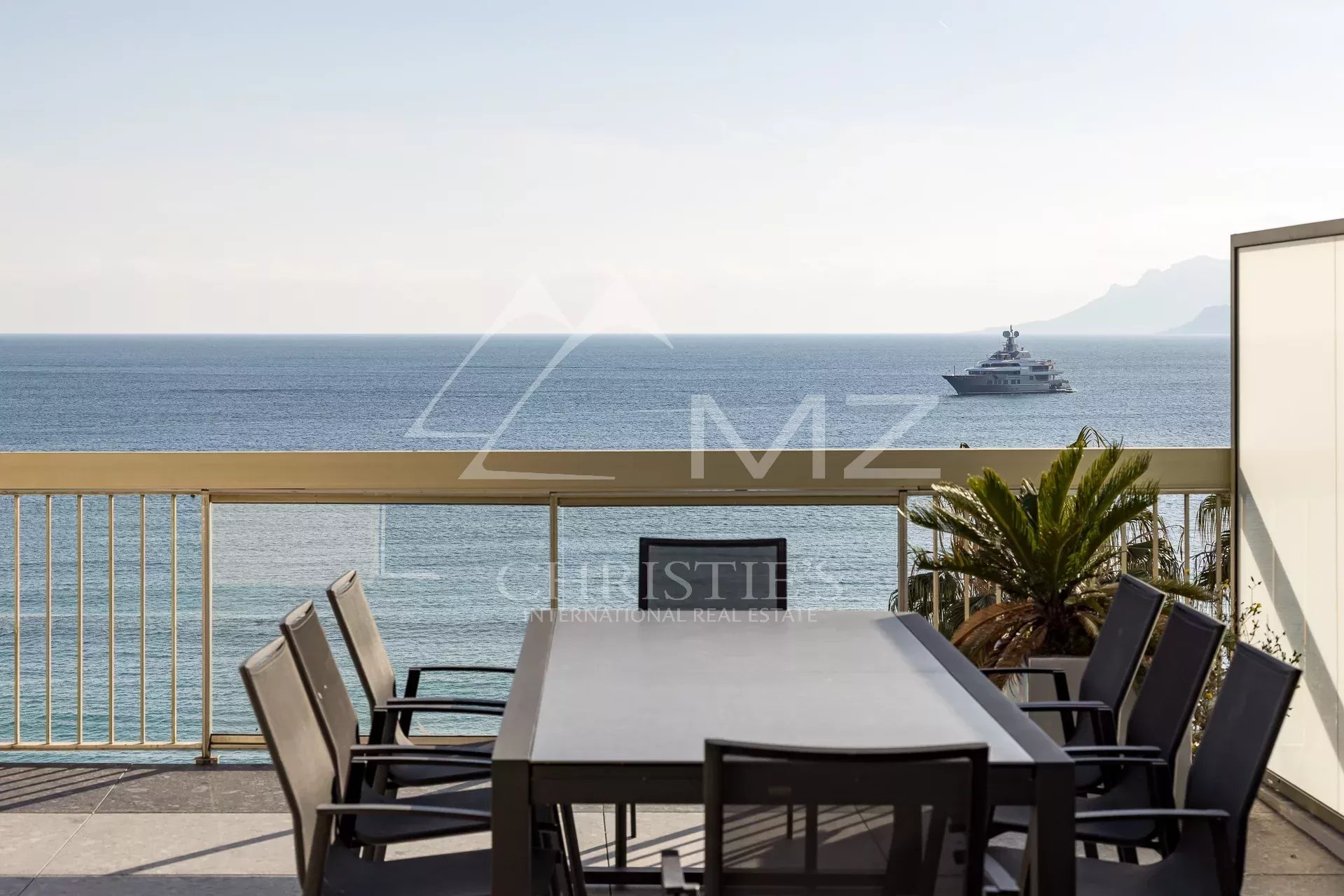 Cannes - Croisette - Magnifique penthouse