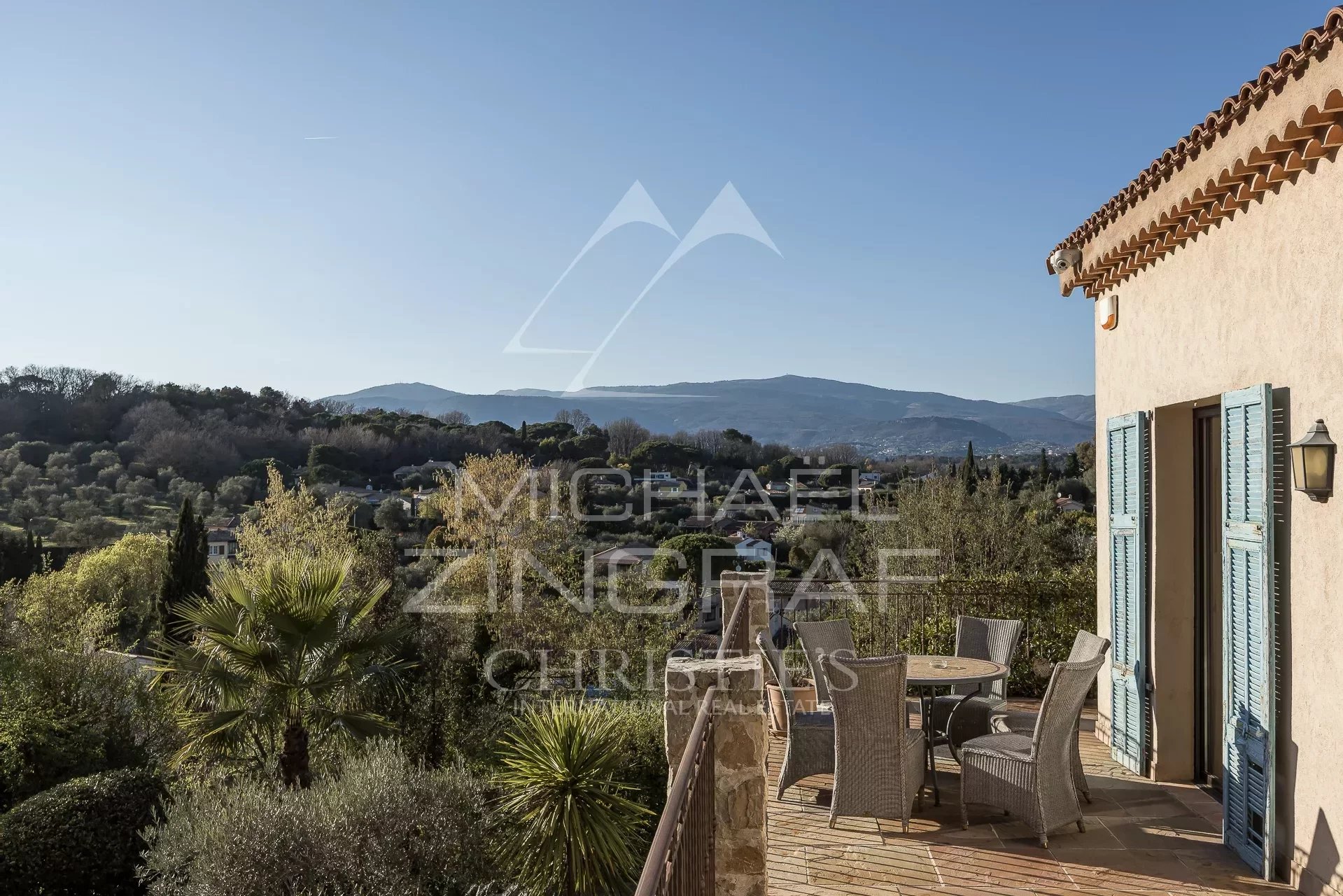 Angenehme renovierte Villa in der Nähe des Dorfes Valbonne