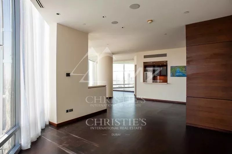 Stunning Full Fountain Views|High Floor|Tenanted