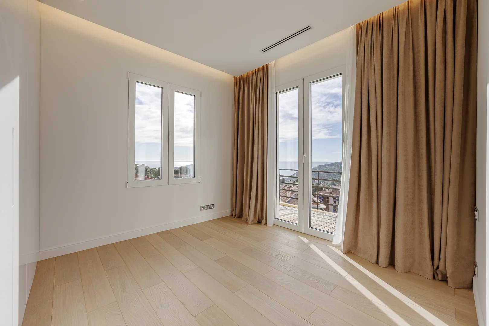 Magnifique appartement rénové avec Vue mer panoramique