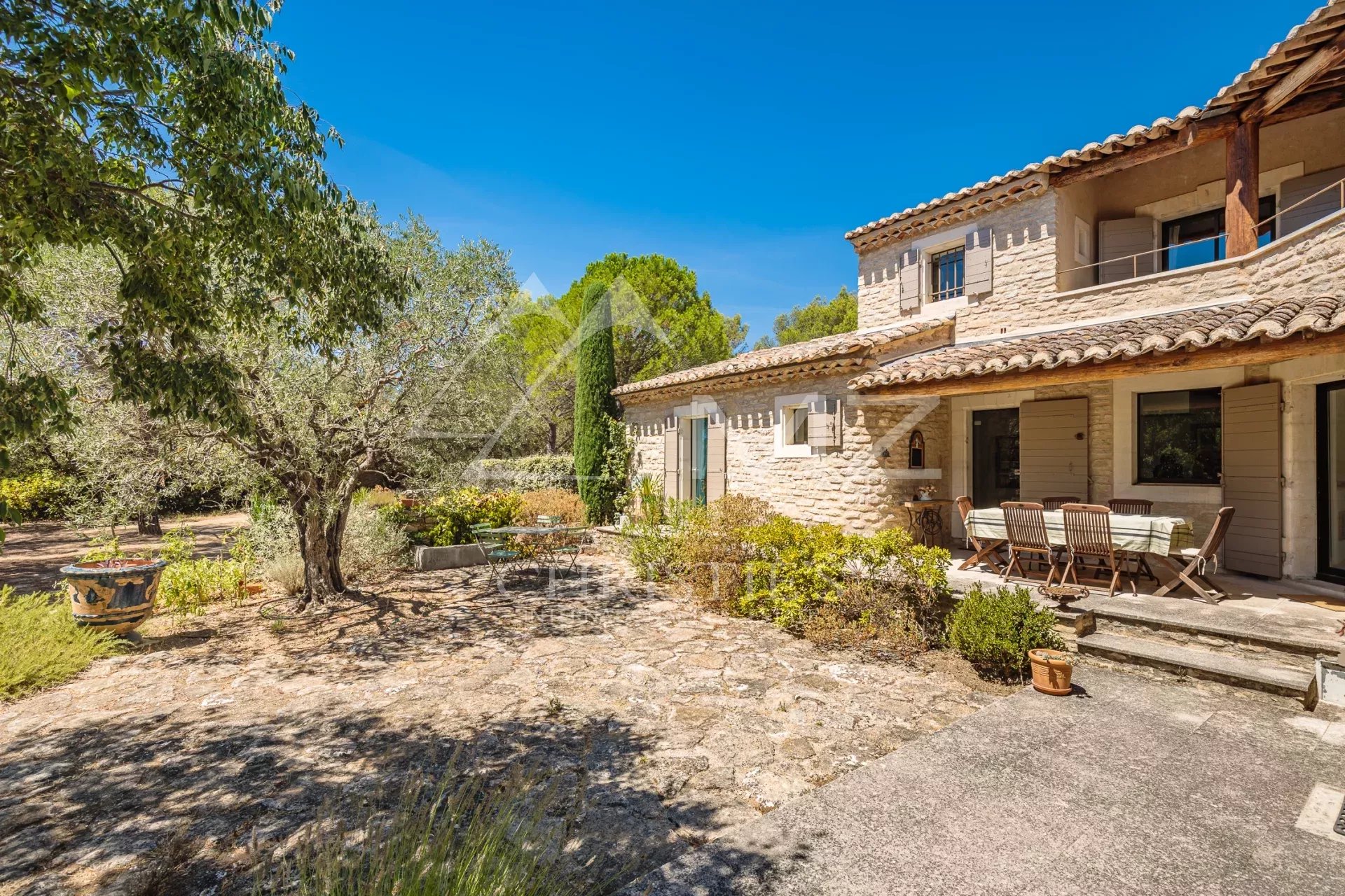 Close to Gordes - Lovely stone built holiday house