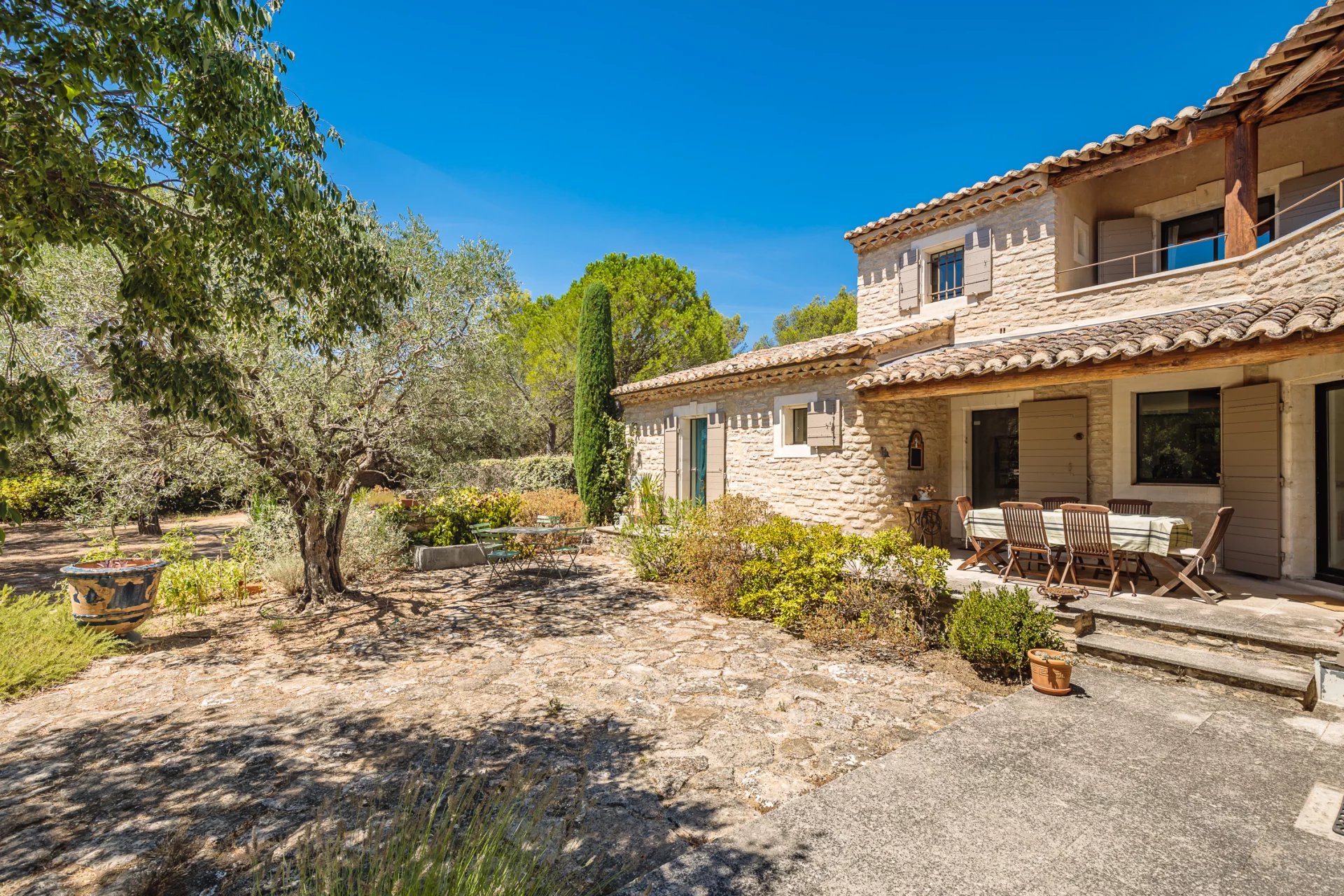 Close to Gordes - Lovely stone built holiday house