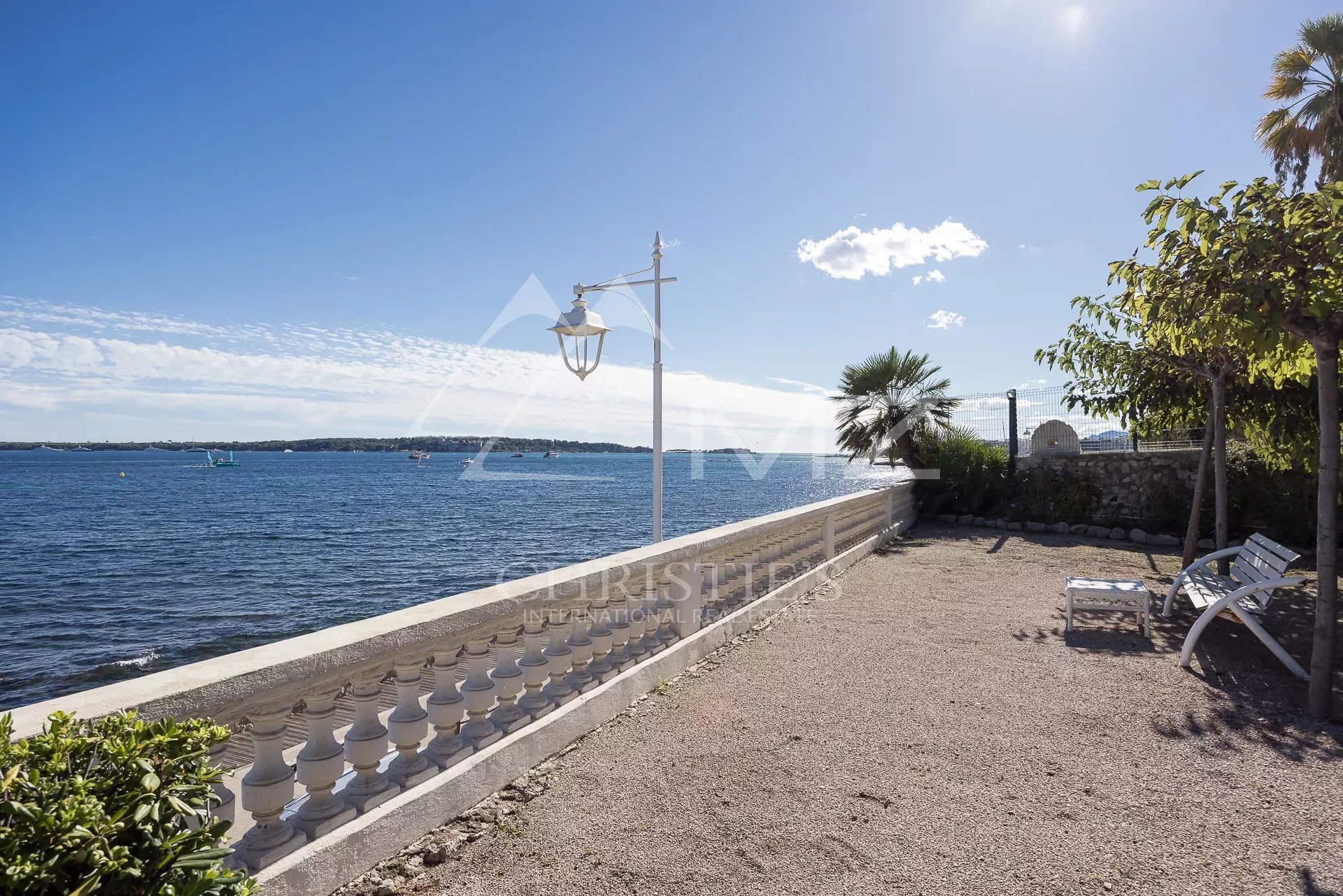 CANNES Palm Beach - Wunderschöne Wohnung direkt am Meer