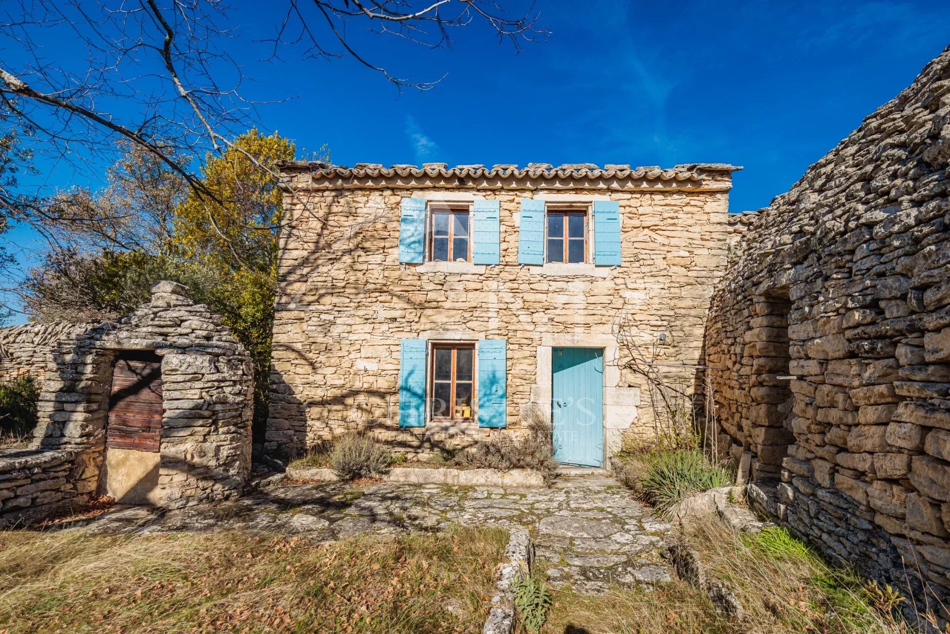 ALTER PROVENZALISCHER SCHAFSTALL ZUM RENOVIEREN - PANORAMABLICK - BAUGRUNDSTÜCK