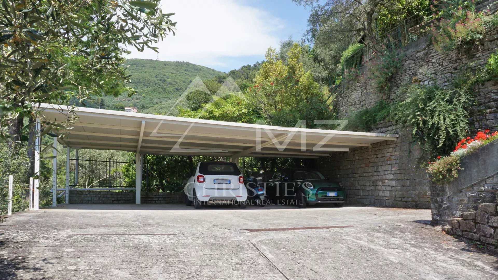 Elegant modern villa with large windows and sea view over the Gulf of Poets in Fiascherino, Lerici