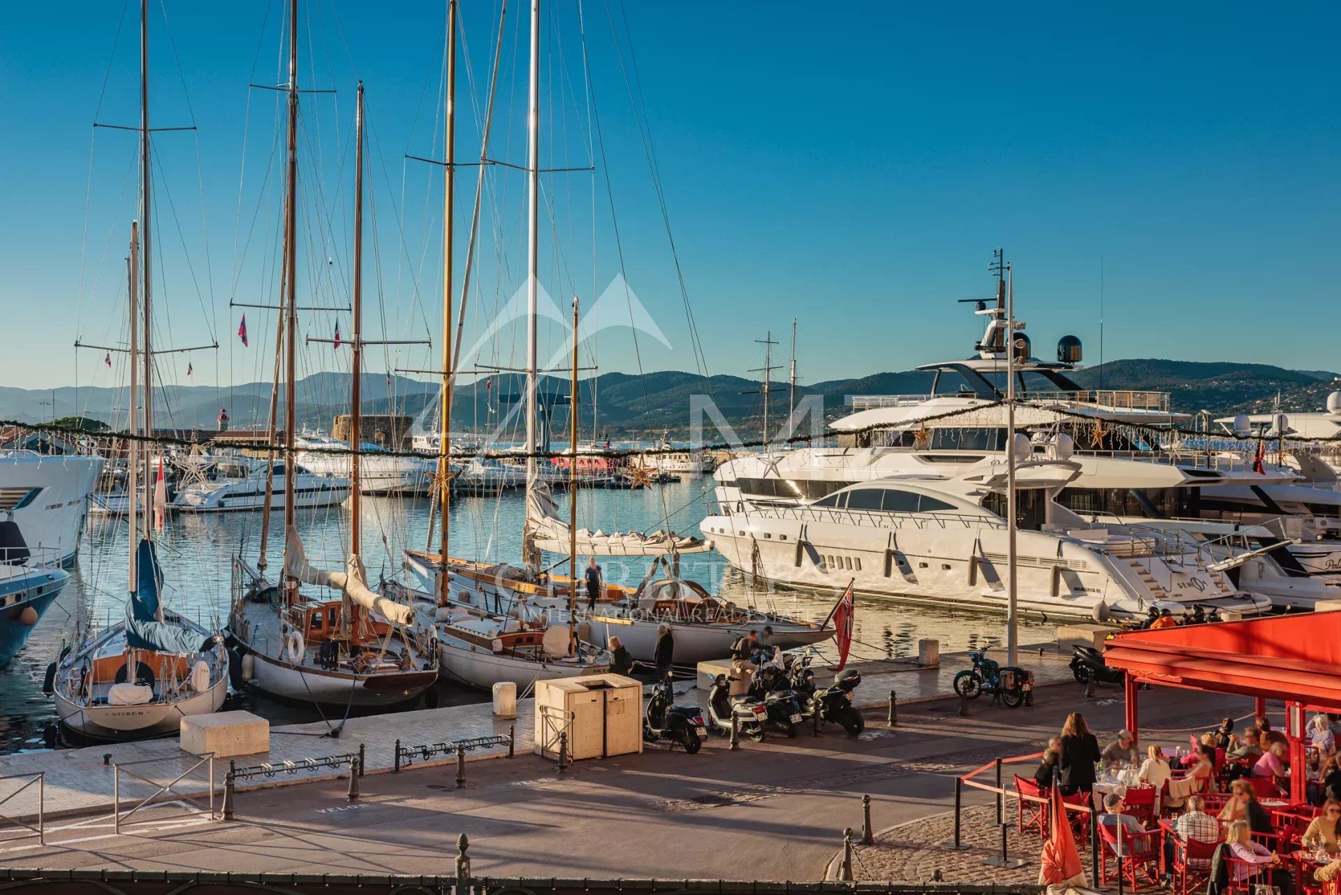 Appartement sur le port de Saint-Tropez