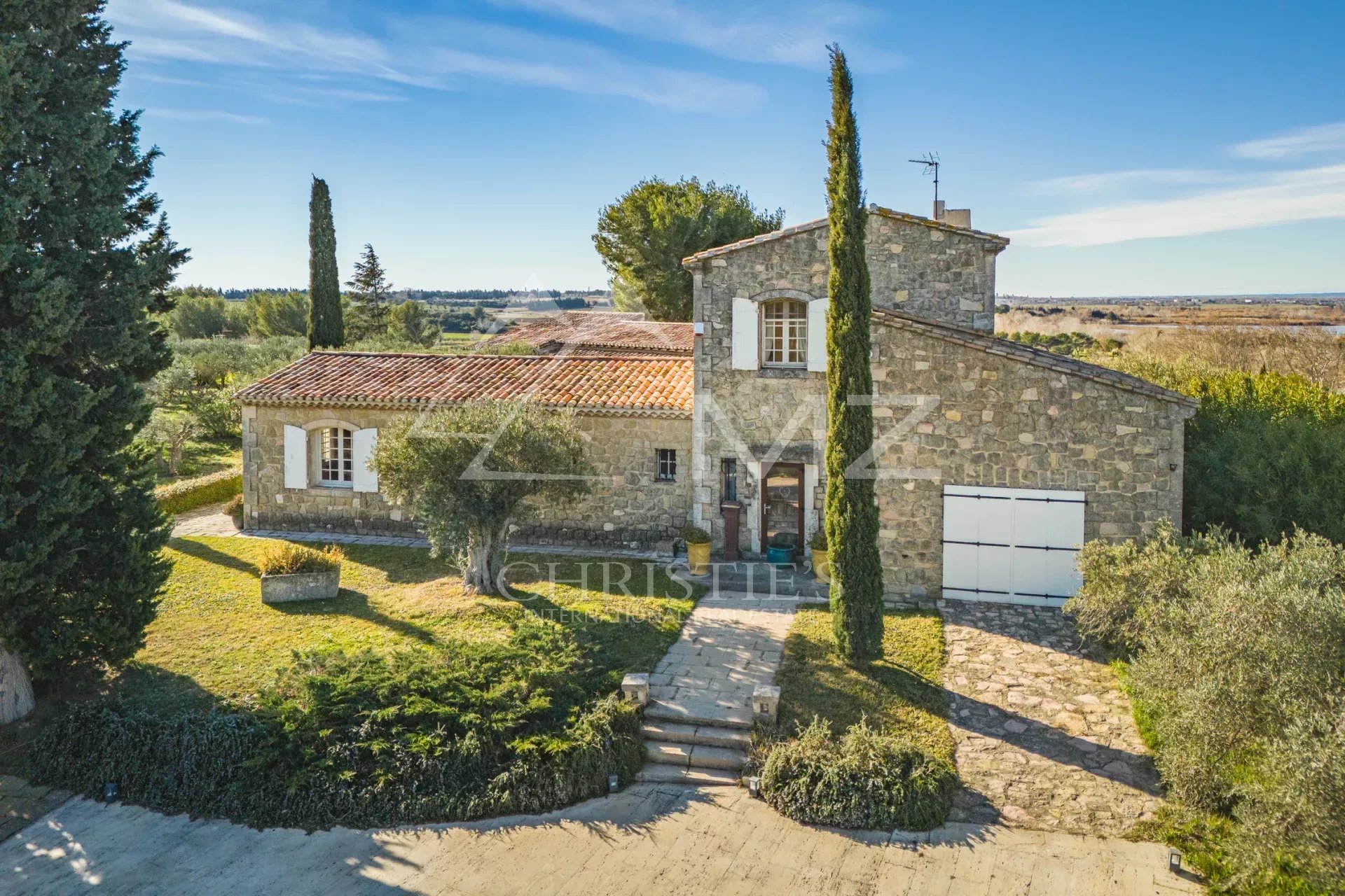 Maisons en pierre avec vue panoramique proche de Fontvieille