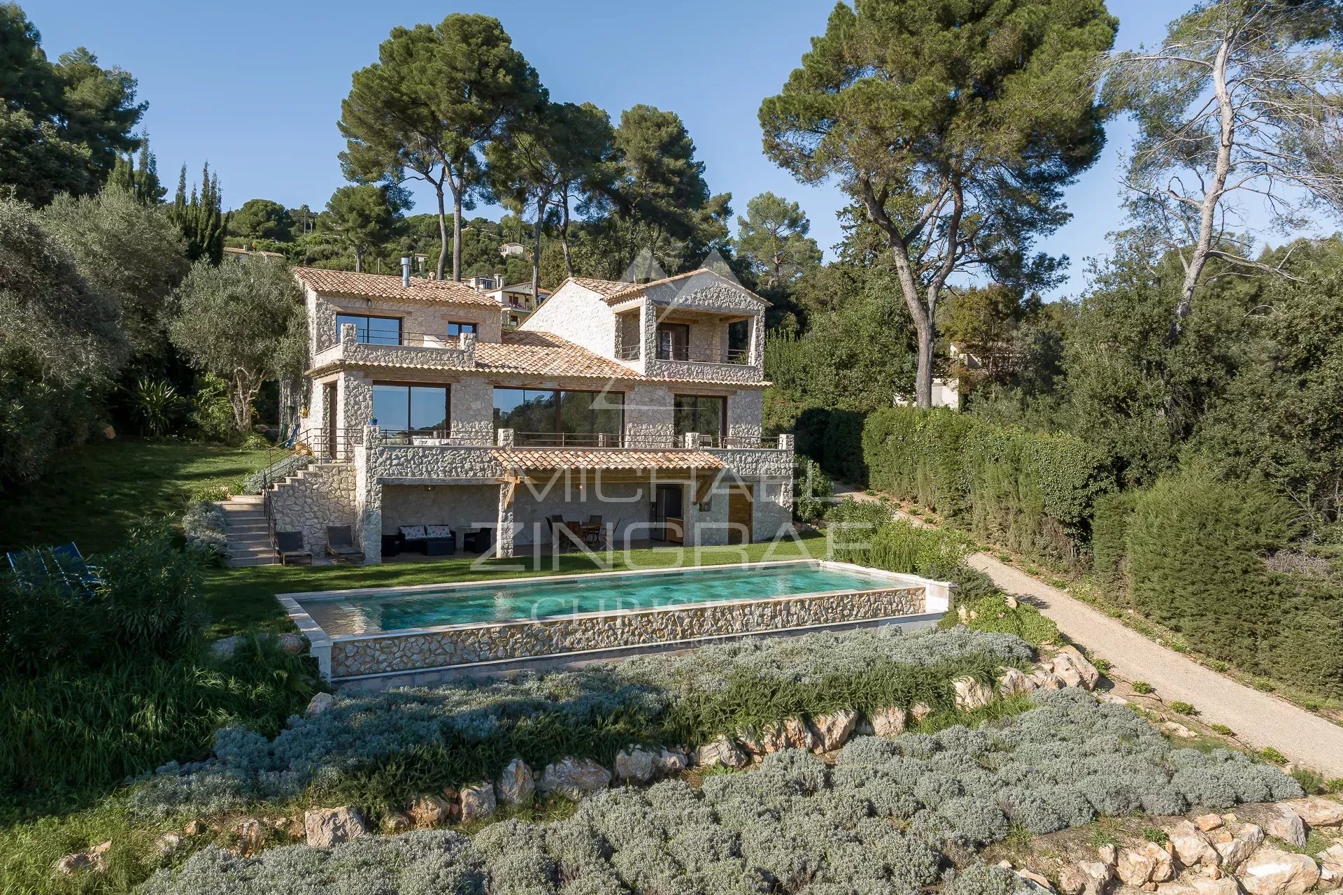 Saint-Paul de Vence - Magnifique propriété entièrement rénovée