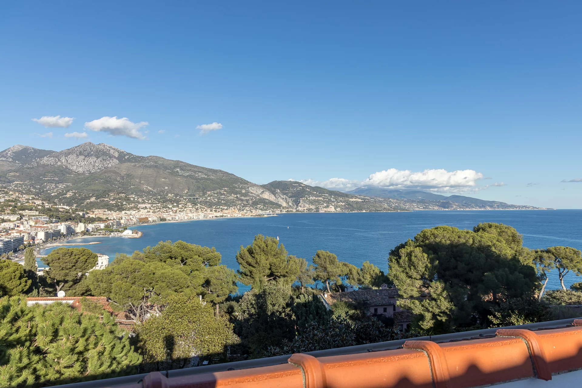 Appartement dans résidence avec piscine