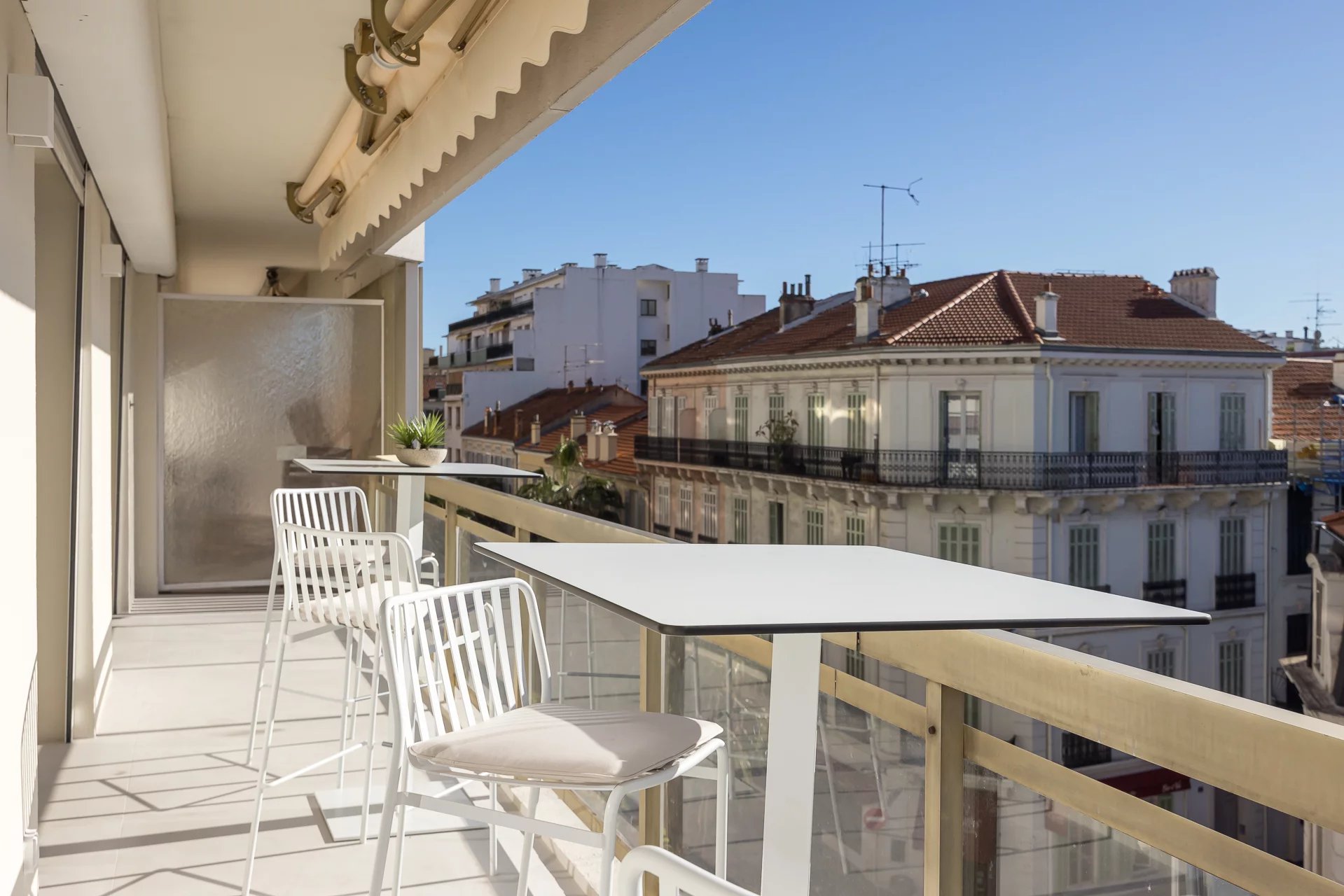 BEL APPARTEMENT 3 PIECES TERRASSE.