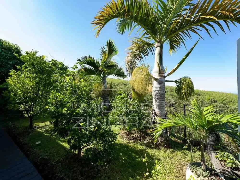 Außergewöhnliche Villa im Herzen des Meeresresorts von Saint-Leu