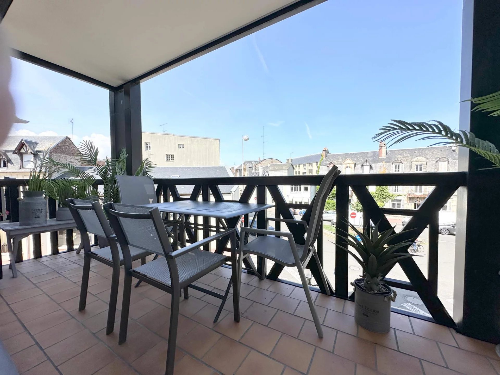 Luxury Flat with balcony