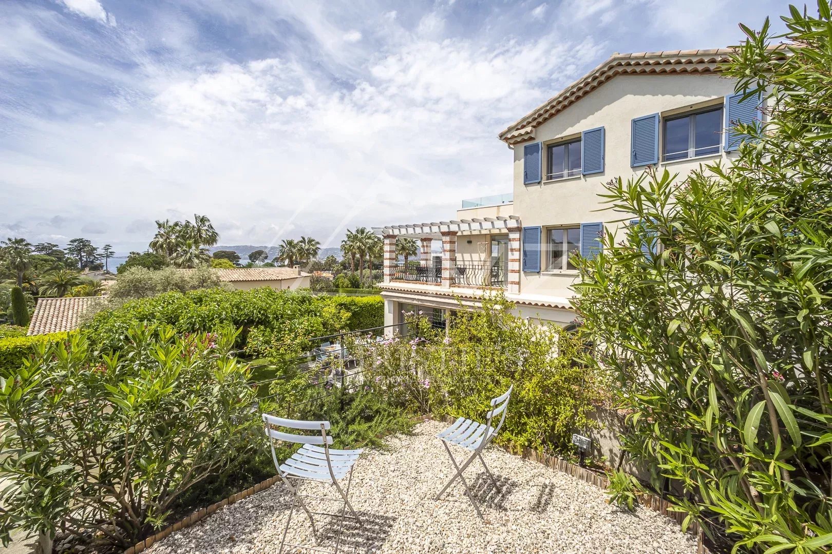 Cap d'Antibes - Sea view villa near the beach