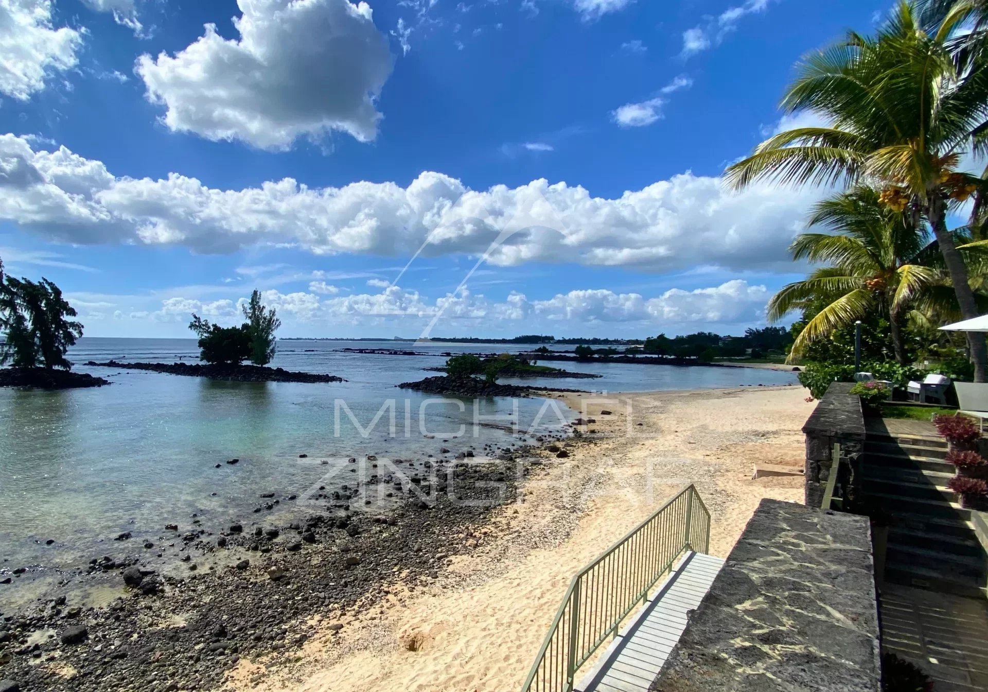 Penthouse 3 chambres pieds dans l'eau - Pointe aux biches