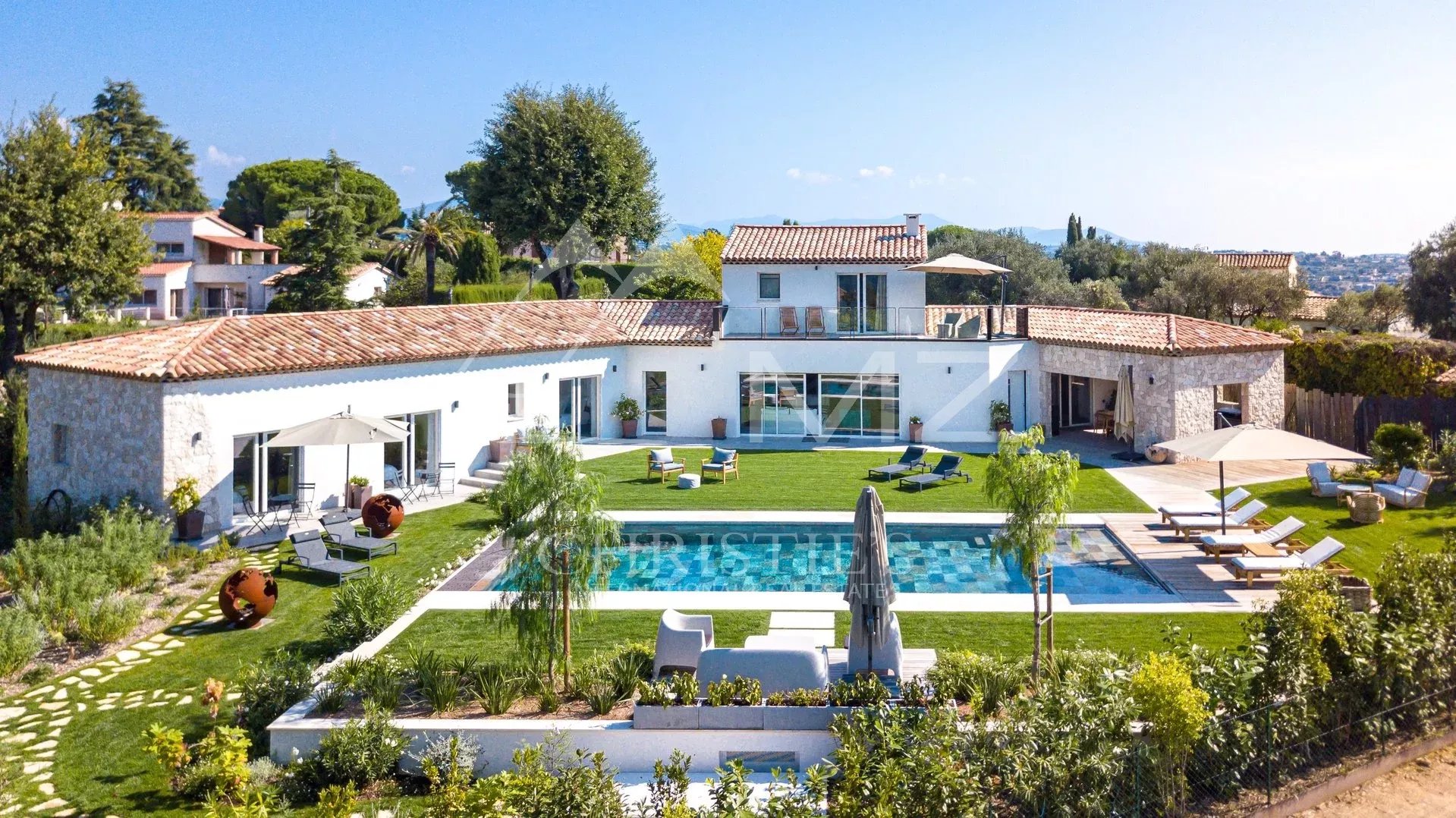 St Paul de Vence - Beautiful view on the perched village