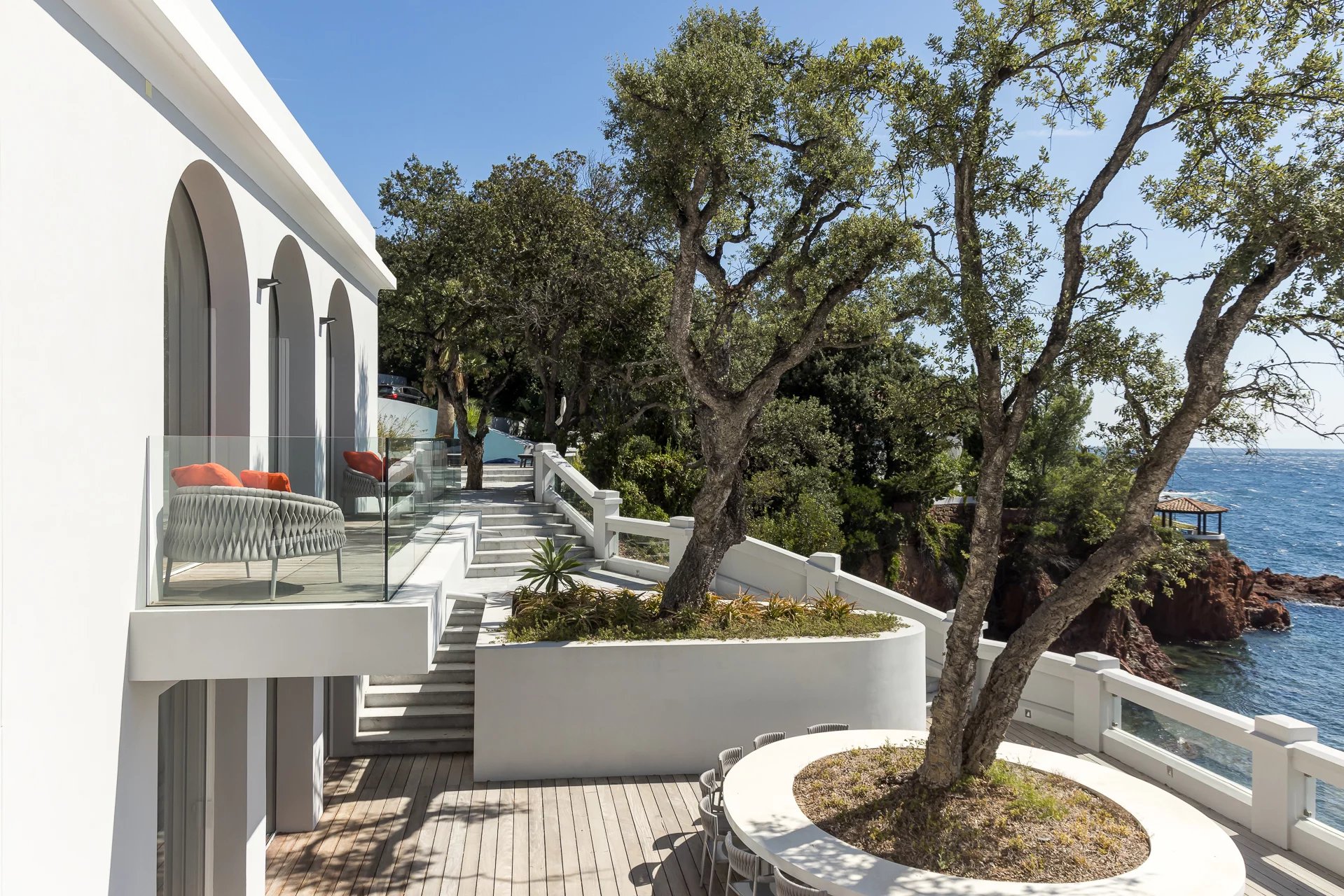 Proche Cannes - Villa pieds dans l'eau