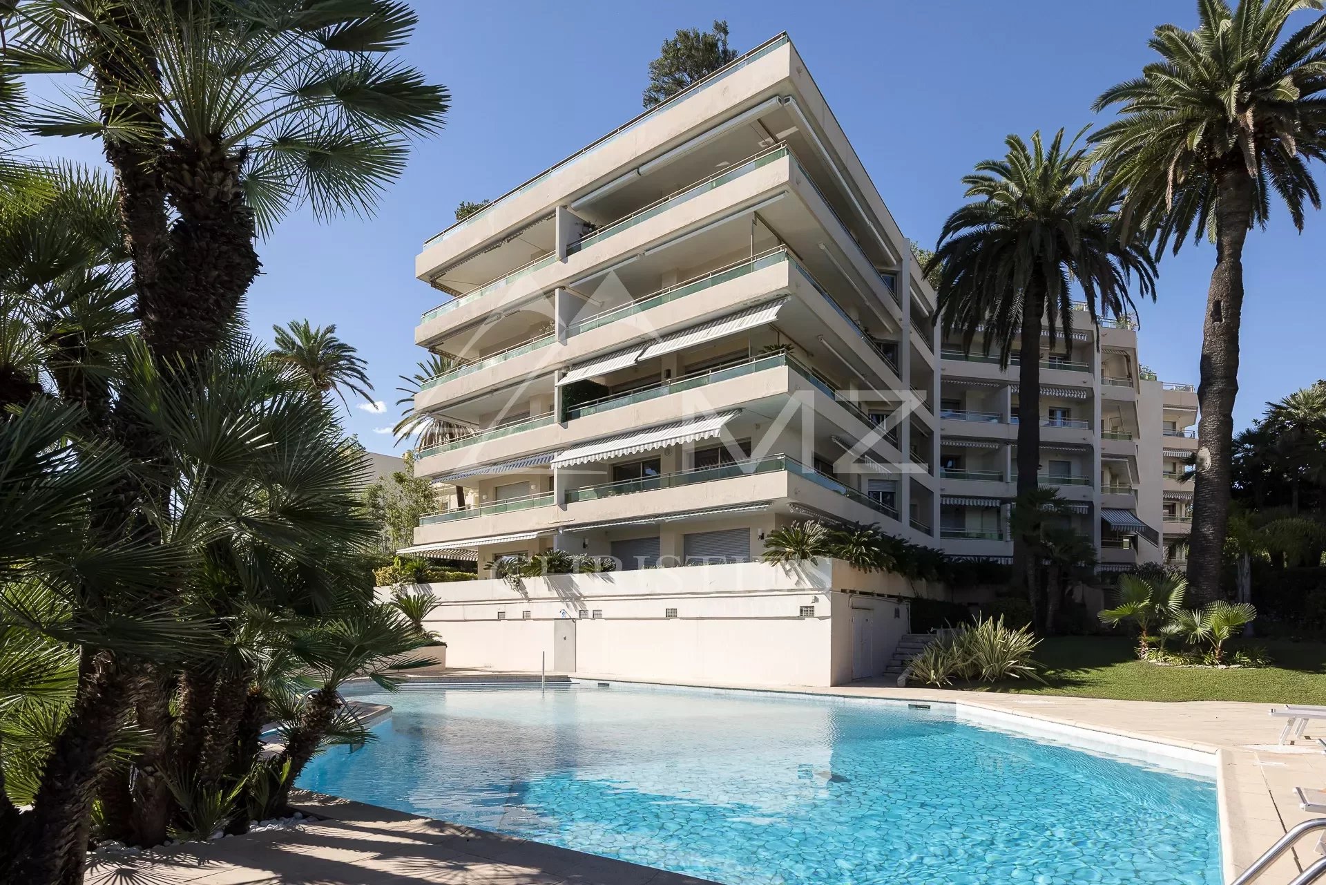 CANNES Palm Beach - Magnificent apartment facing the sea