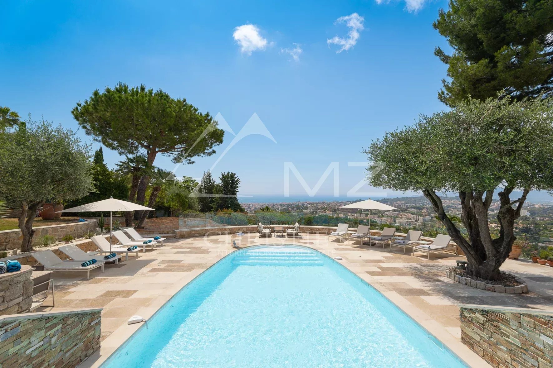 Mougins - 6 bedrooms sea view house