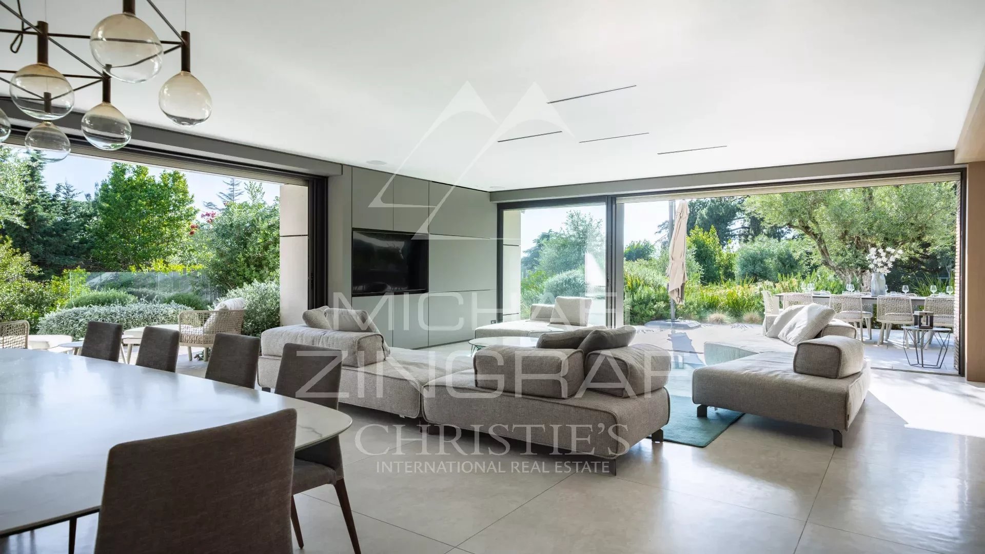 Cannes - Superb contemporary 7 bedrooms