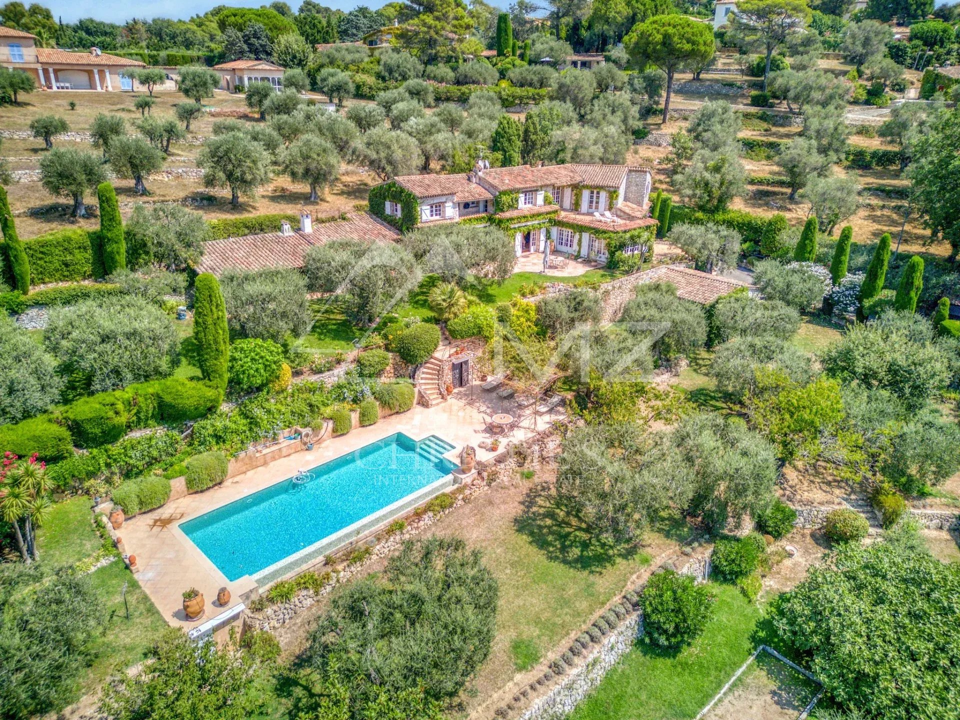 Mougins vue panoramique