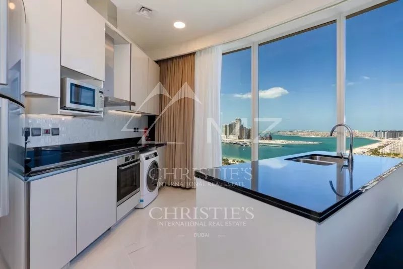 Stunning Views| Fully Furnished | Vacant | Call now