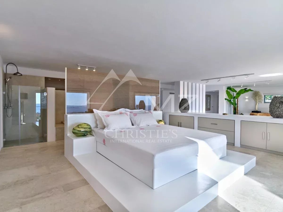 Premium-Villa in der Nähe von Alyki mit herrlichem Blick über das Meer und Antiparos