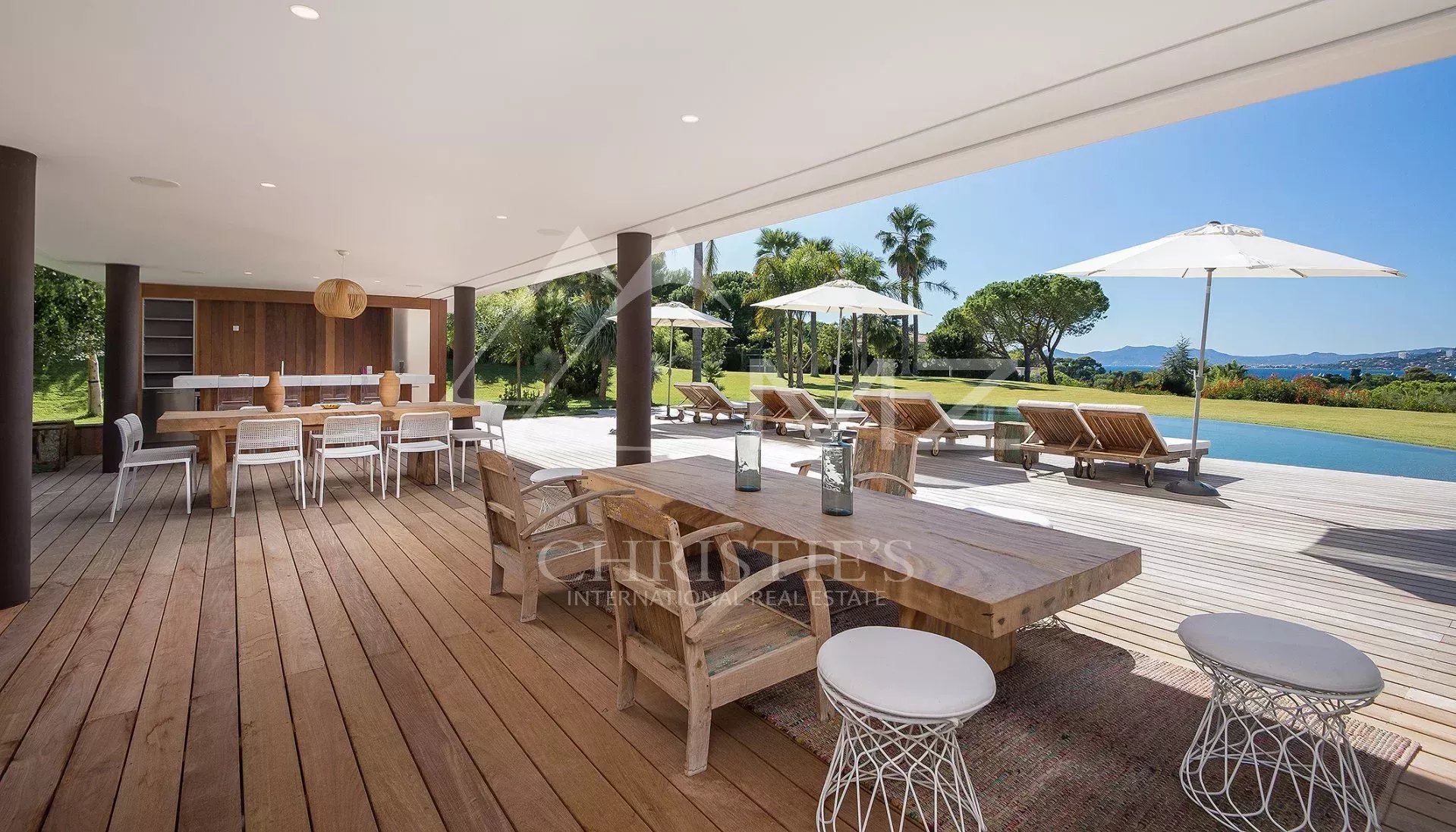 Cap d'Antibes - Rare contemporaine villa neuve