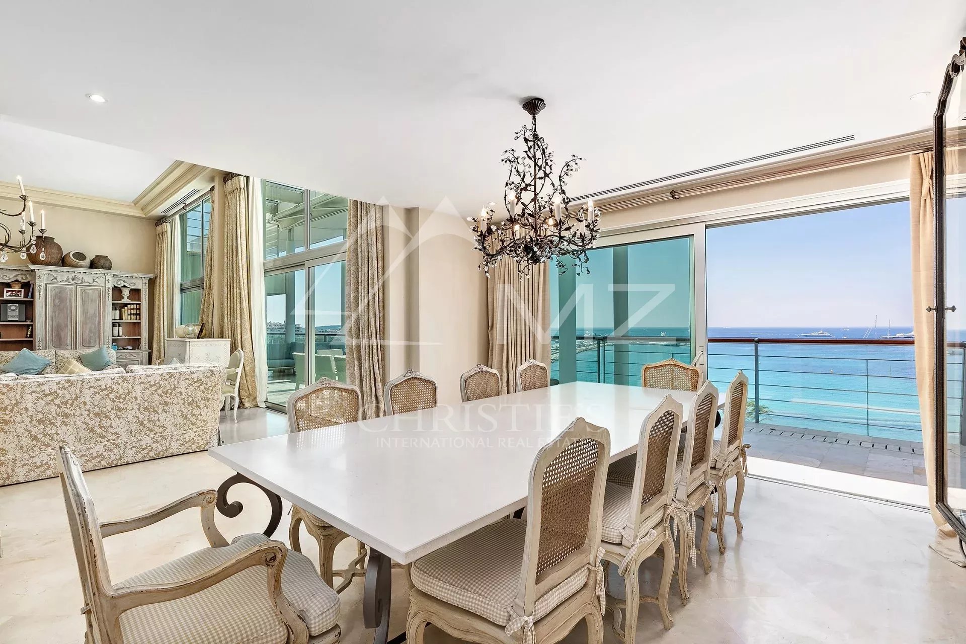 Cannes - Croisette - Penthouse with sea view