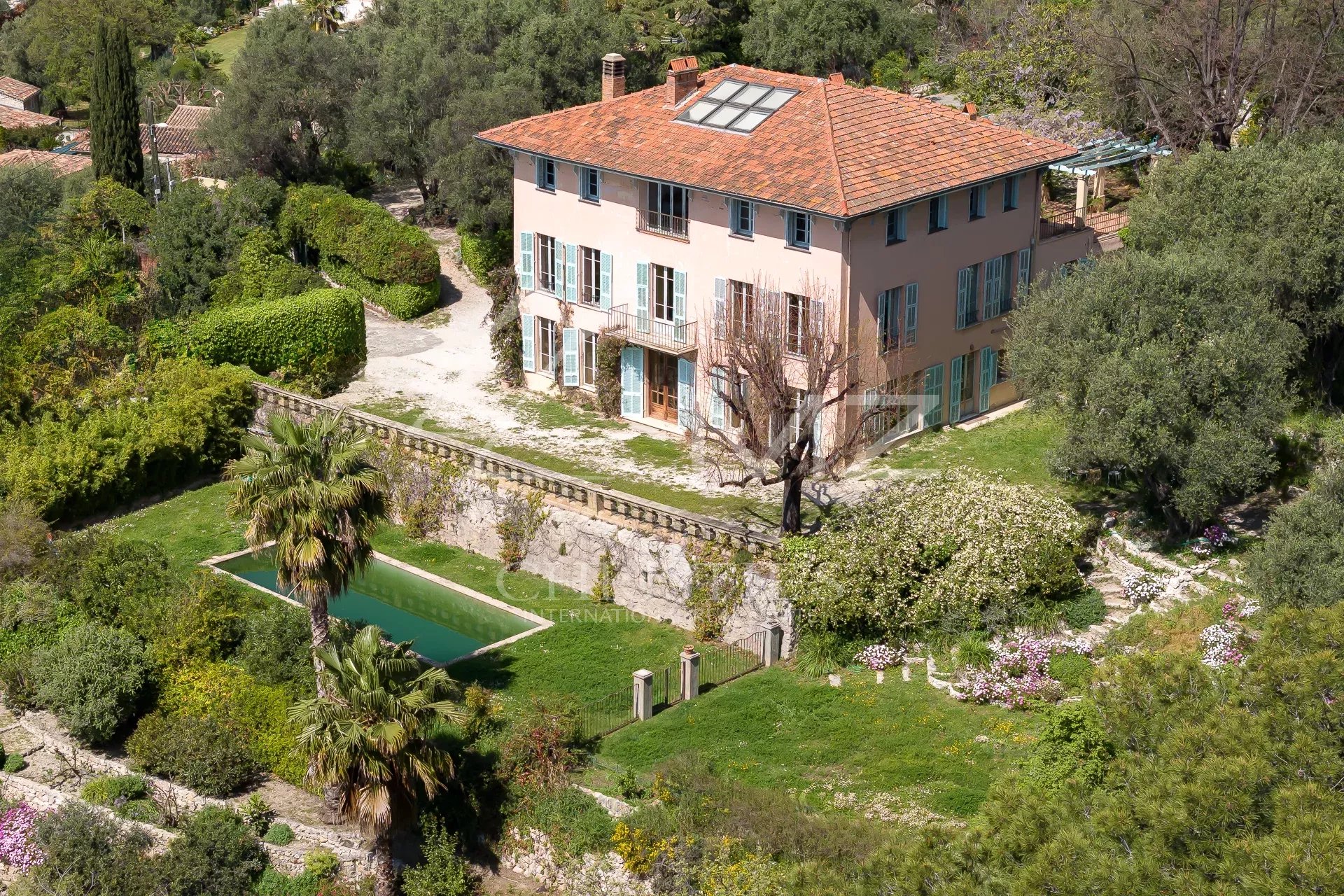 Elegant bastide in the heart of Gairaut: tranquility and authentic charm