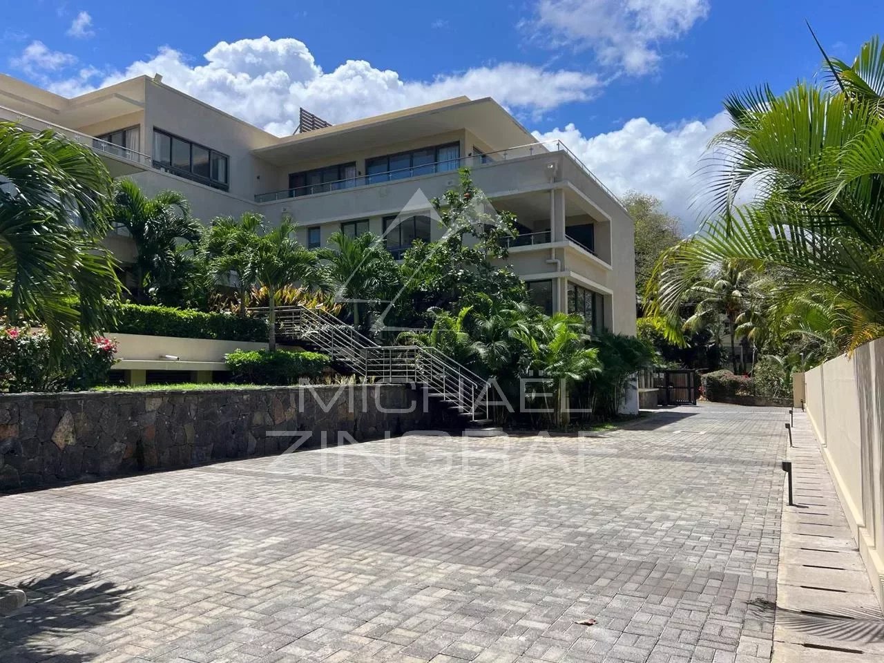 2-Bedroom Beachfront Apartment in Tamarin