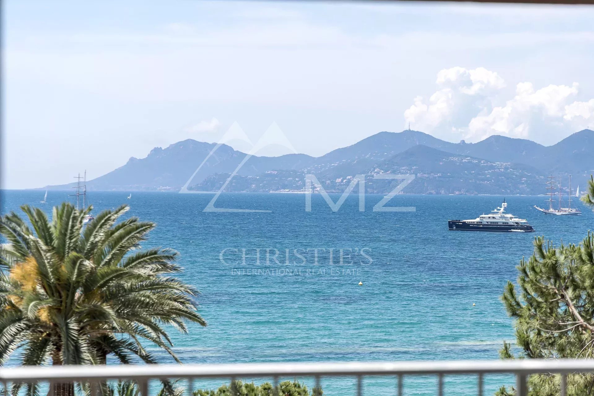 Cannes - Croisette - 2 bedrooms apartment