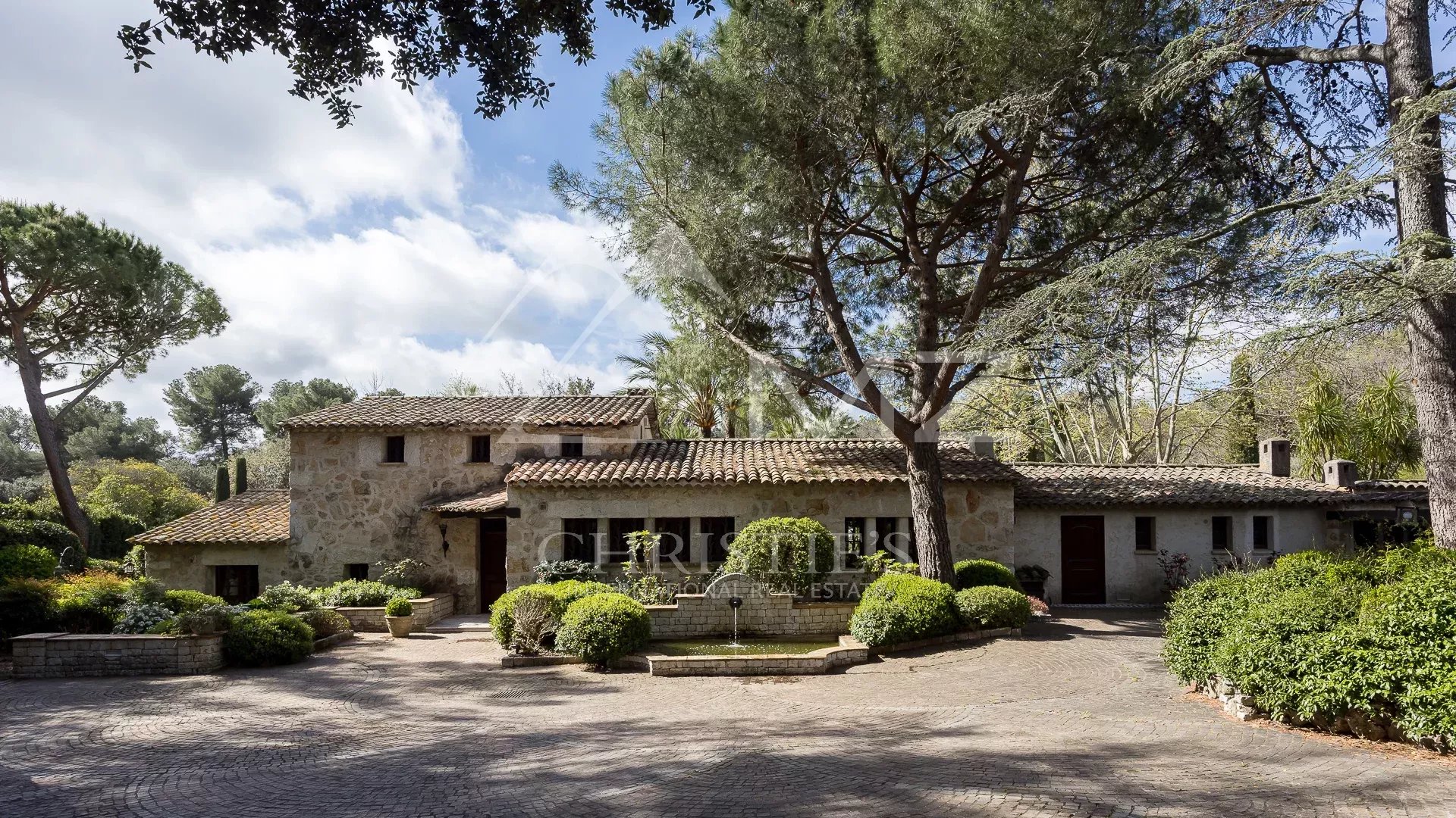 Nahe Saint-Paul-de-Vence - Außergewöhnliches Haus