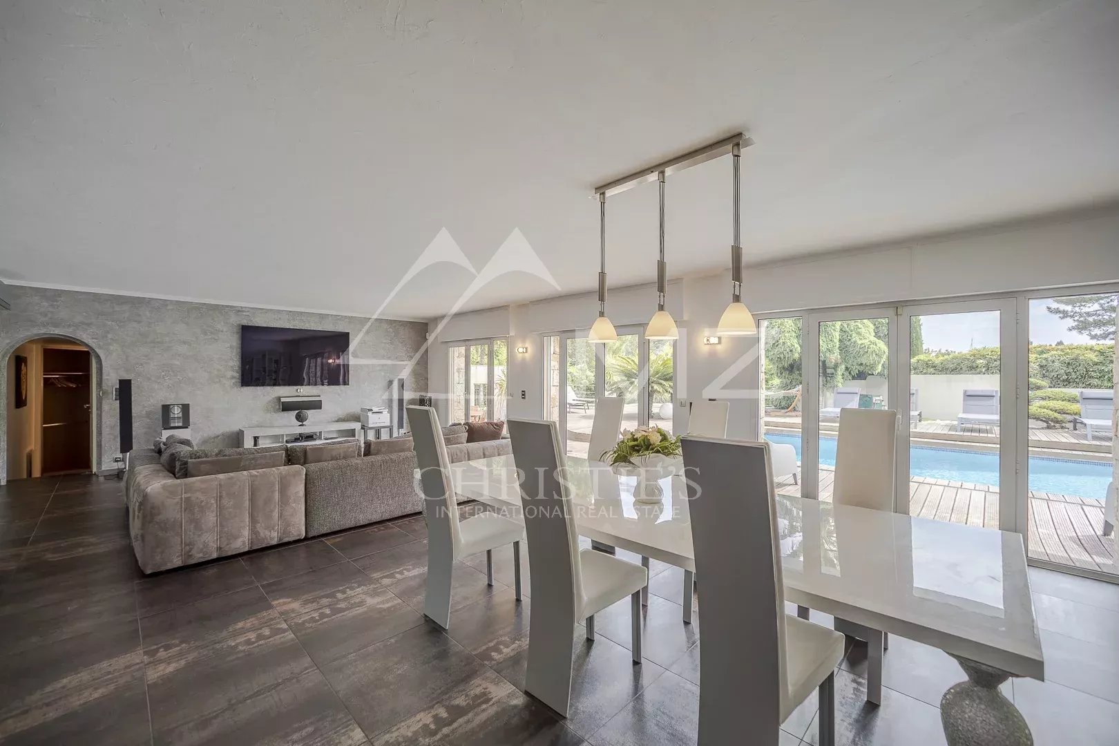 Villa de plain-pied proche Mougins Village