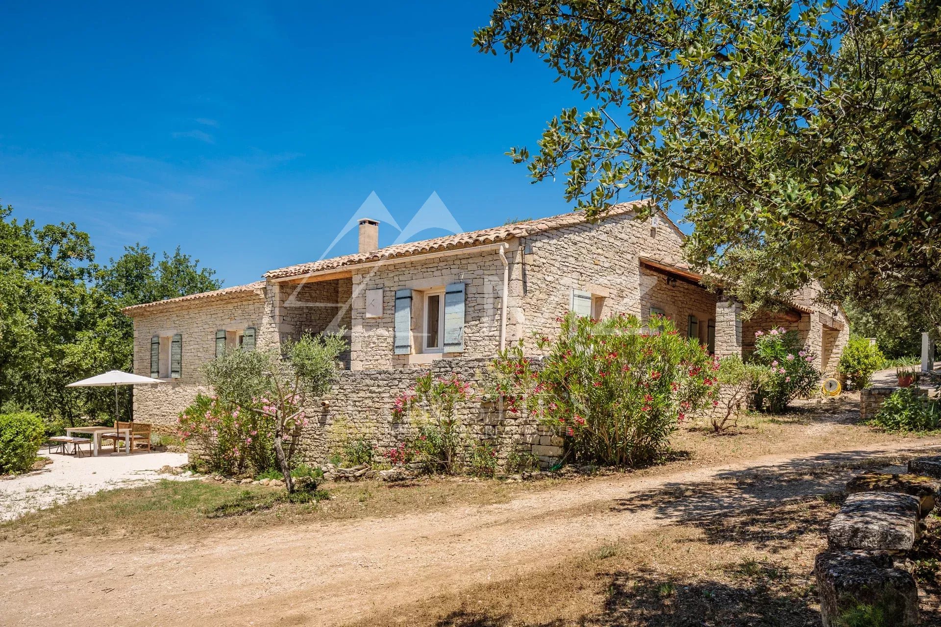 Gordes - Comfortable holiday house with pool