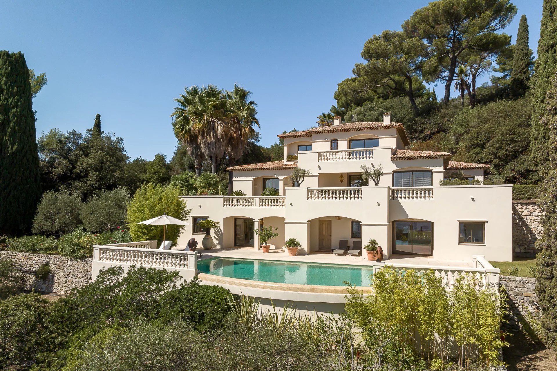 CHARMANTE VILLA AVEC PISCINE ET VUE MER SPLENDIDE