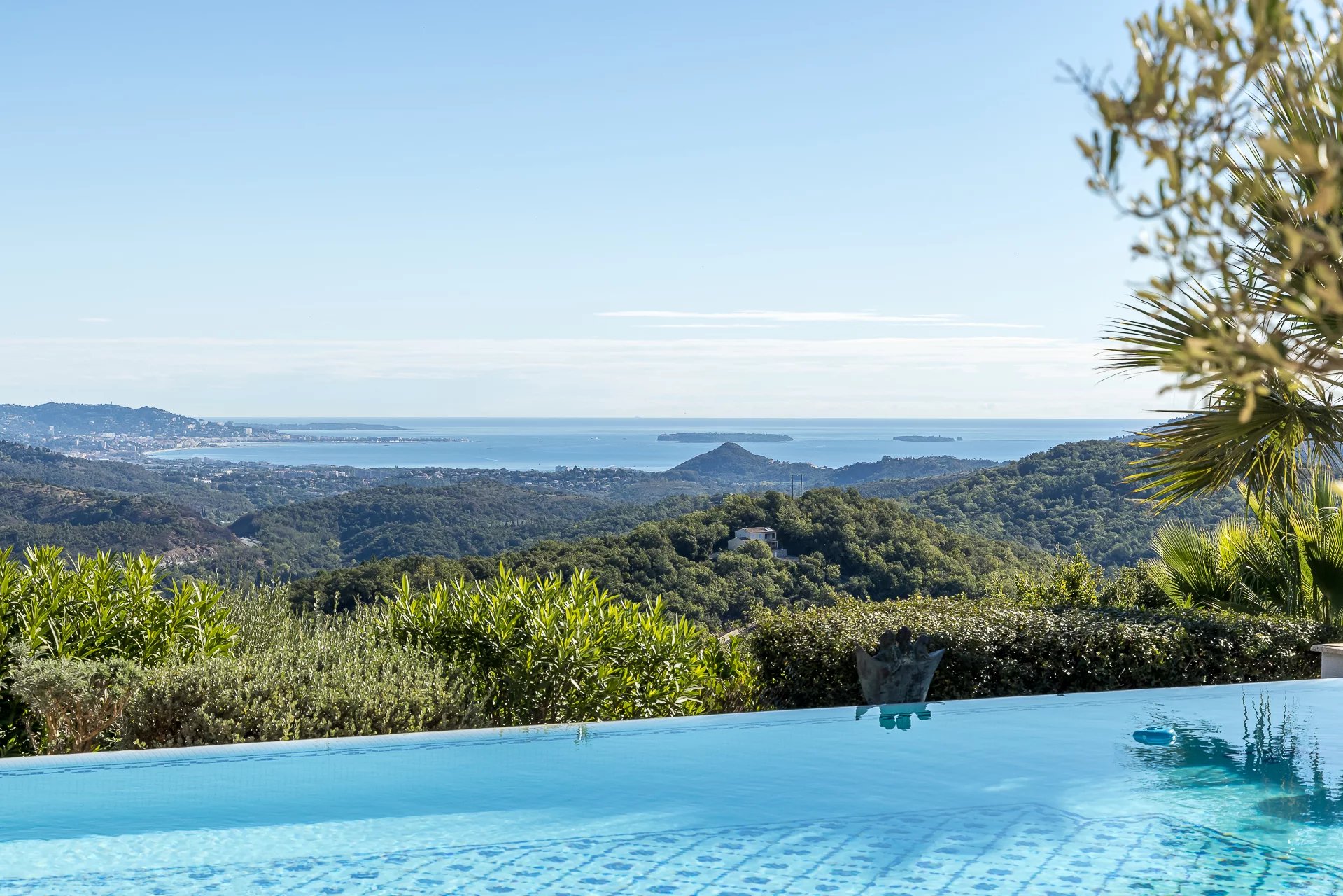 Hauteurs de Mandelieu - Les Adrets de l'Estérel - Villa de charme avec vue mer