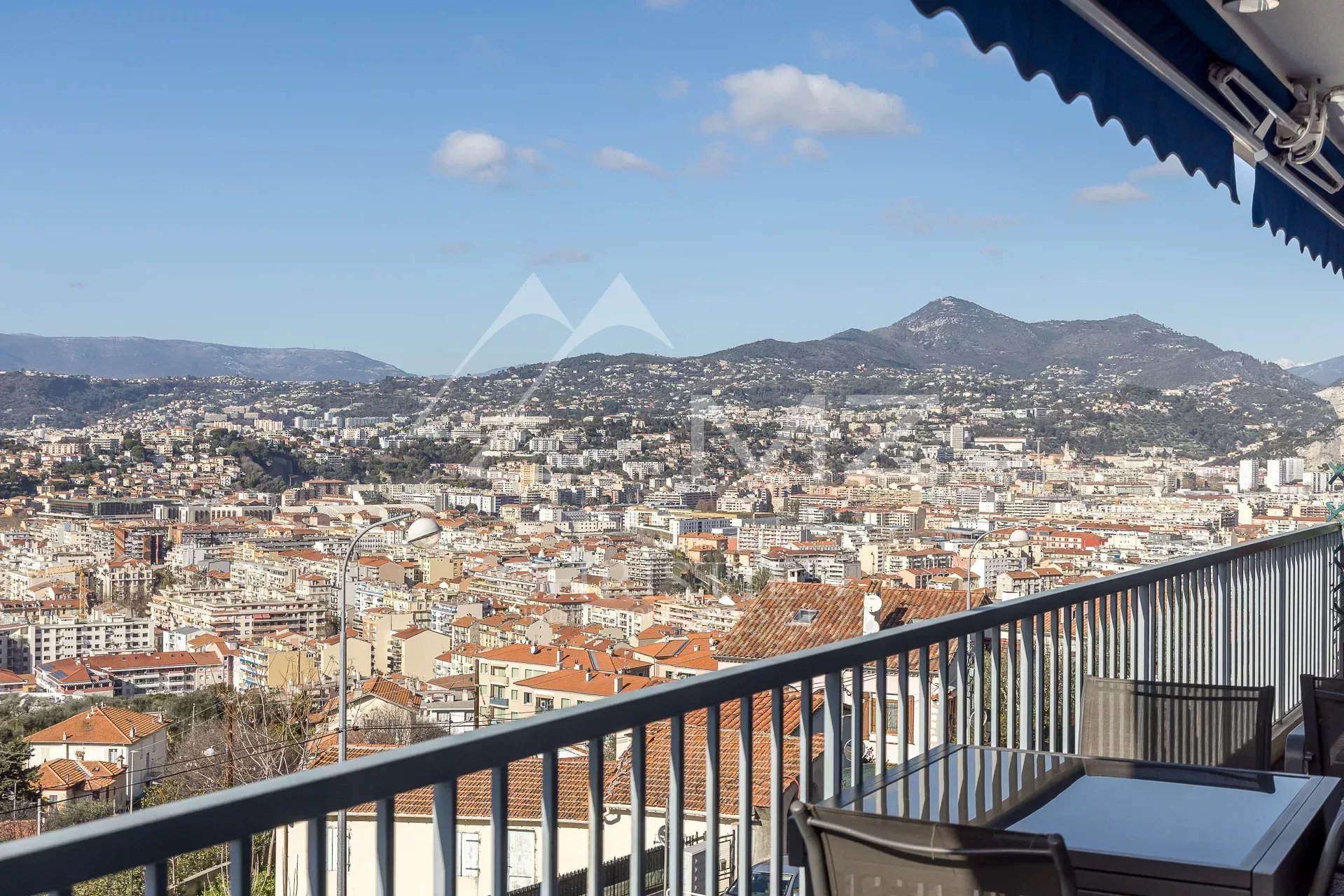 Mont Boron: appartement de 3 pièces avec terrasse ensoleillée et vue mer panoramique