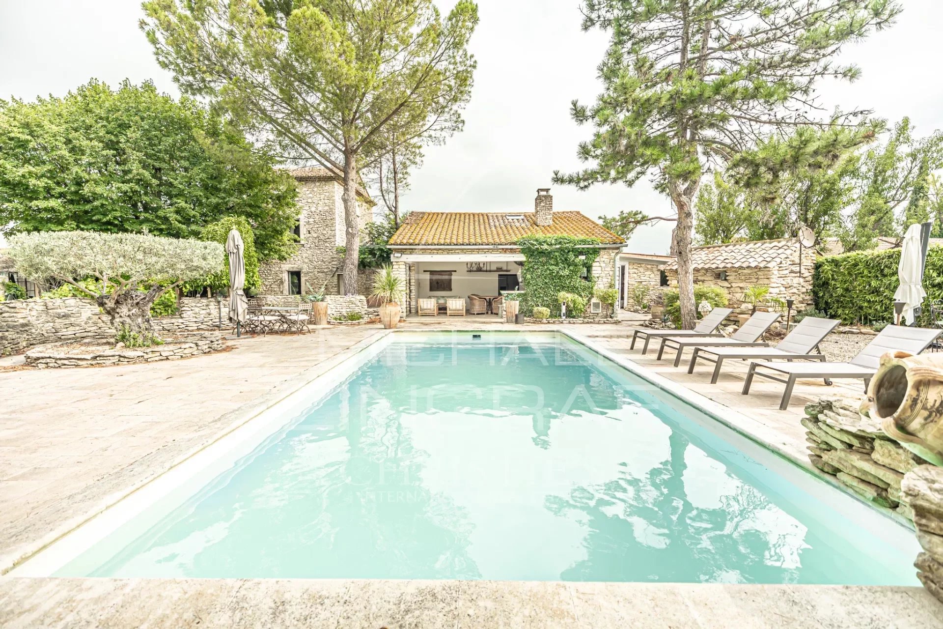 Charming Provencal mas near Isle-sur-la-Sorgue