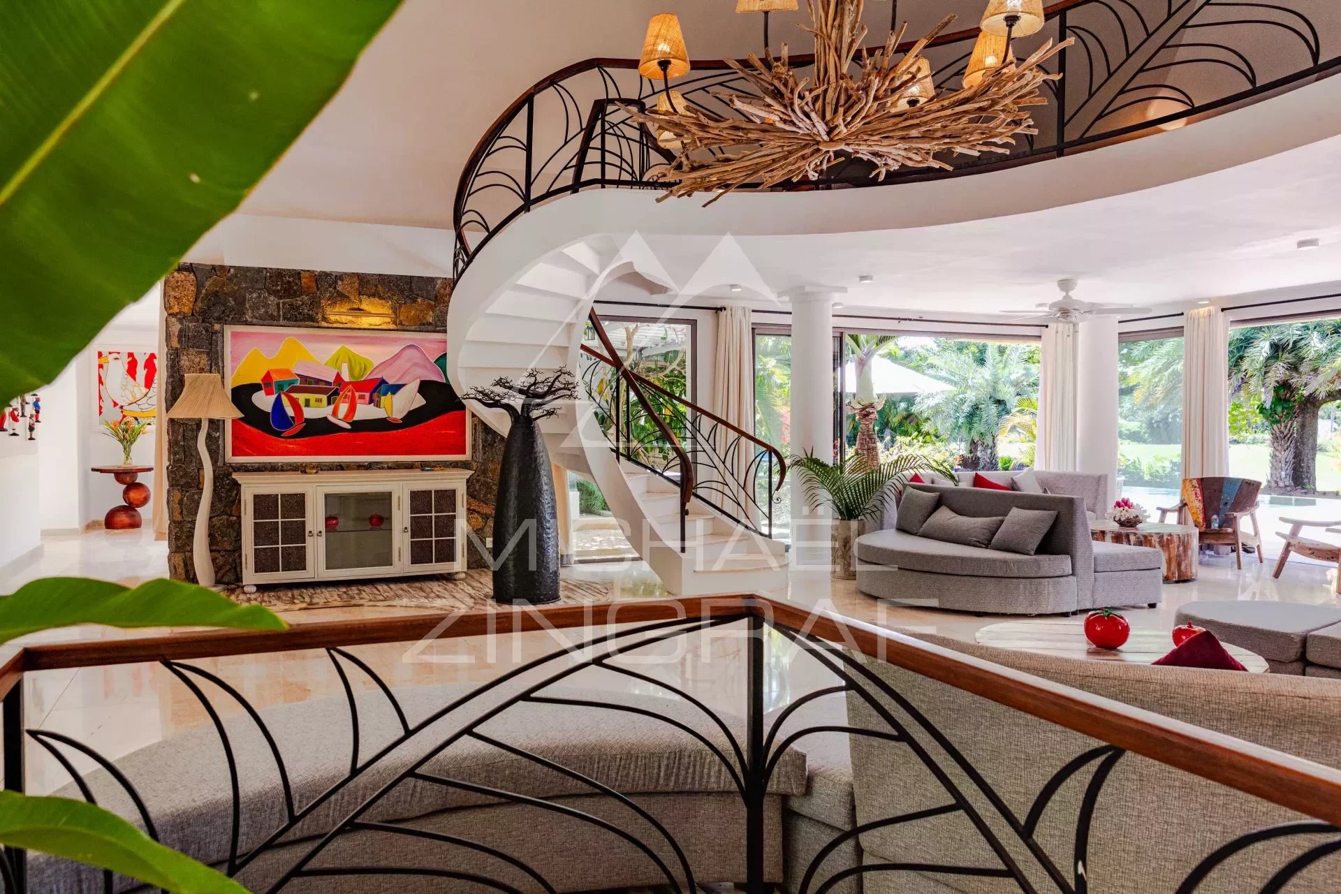 Sumptuous 8 -bedroom villa in the heart of Anahita Golf Estate