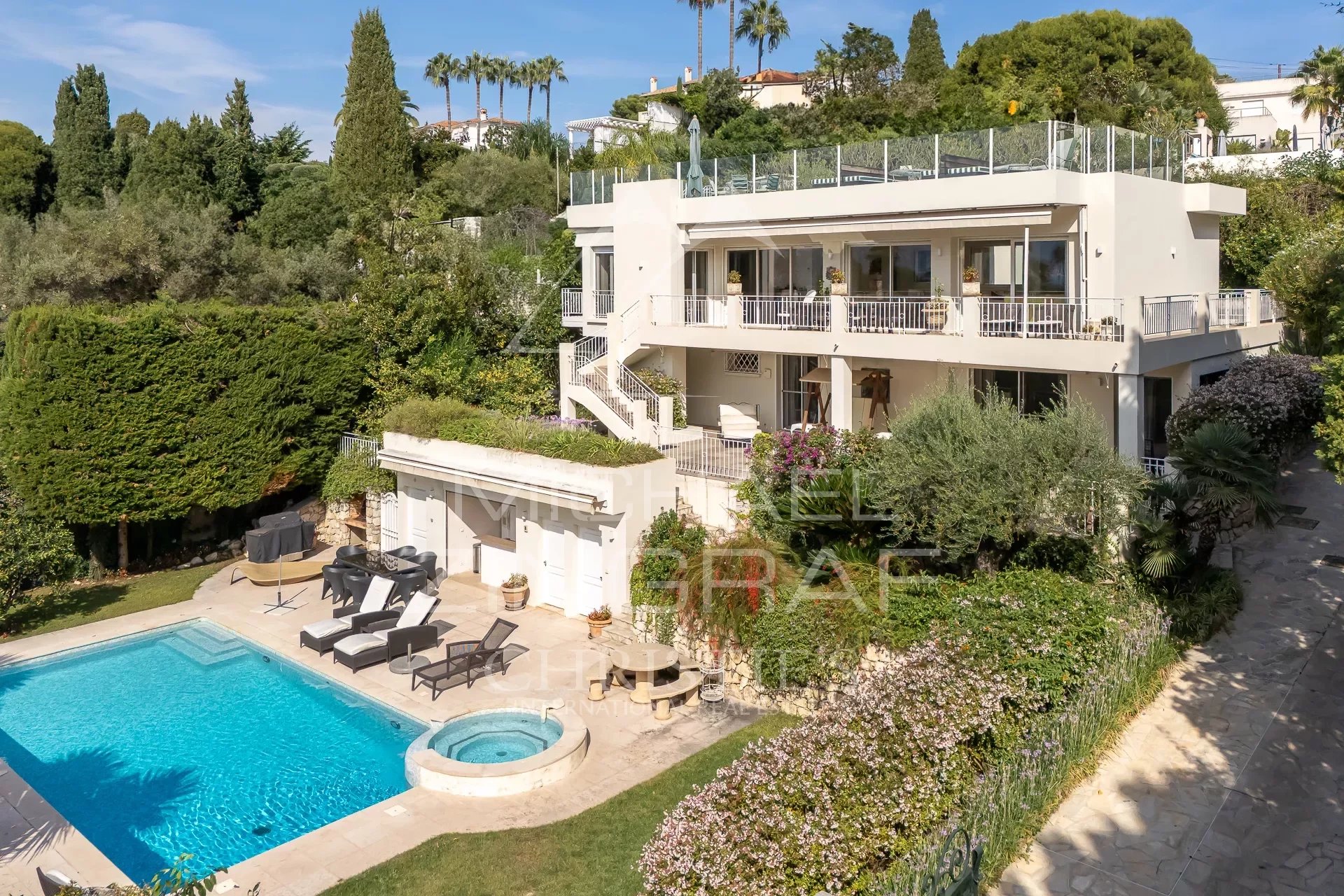 Villa Californienne versant ouest Cap d'Antibes