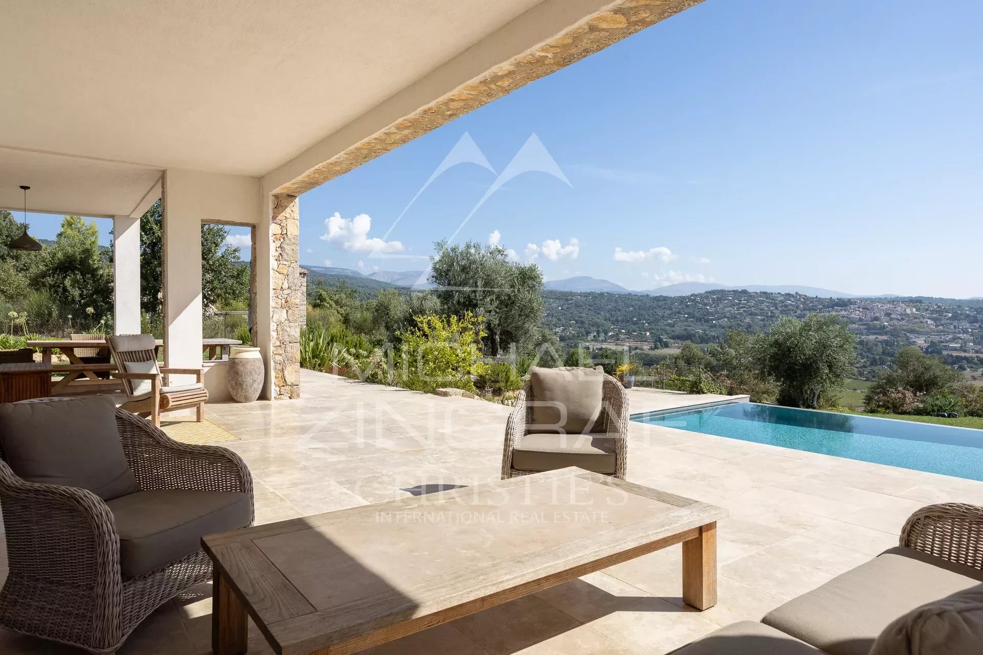 Fayence - Contemporary villa with panoramic view - Sleeps 12