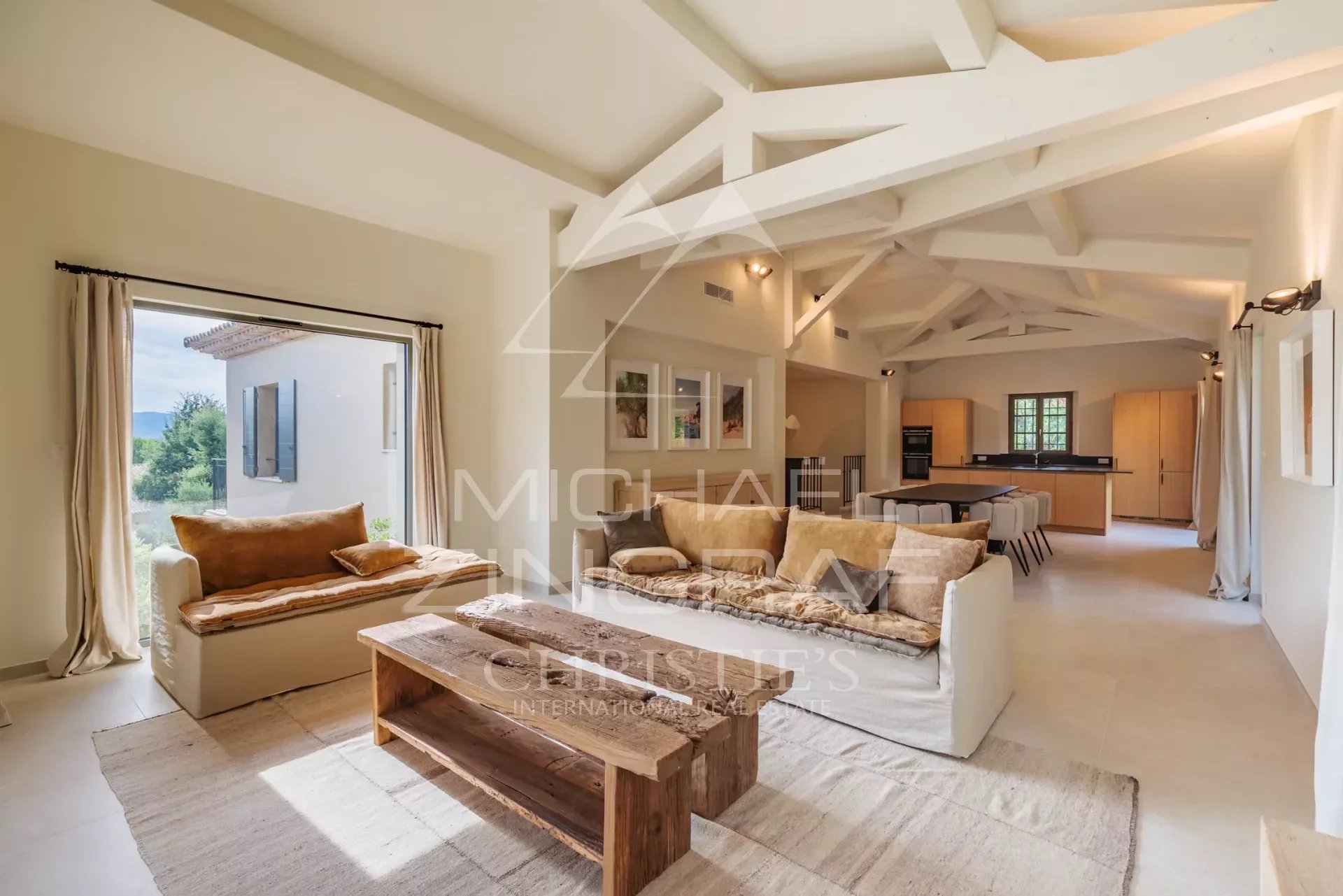 Exceptional Contemporary Property - Near Saint-Tropez