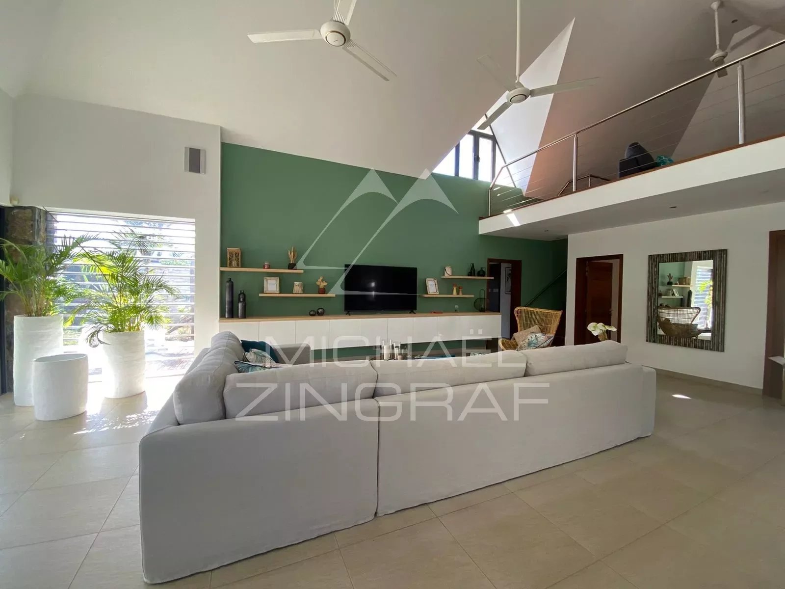 Modern villa in Grand Bay