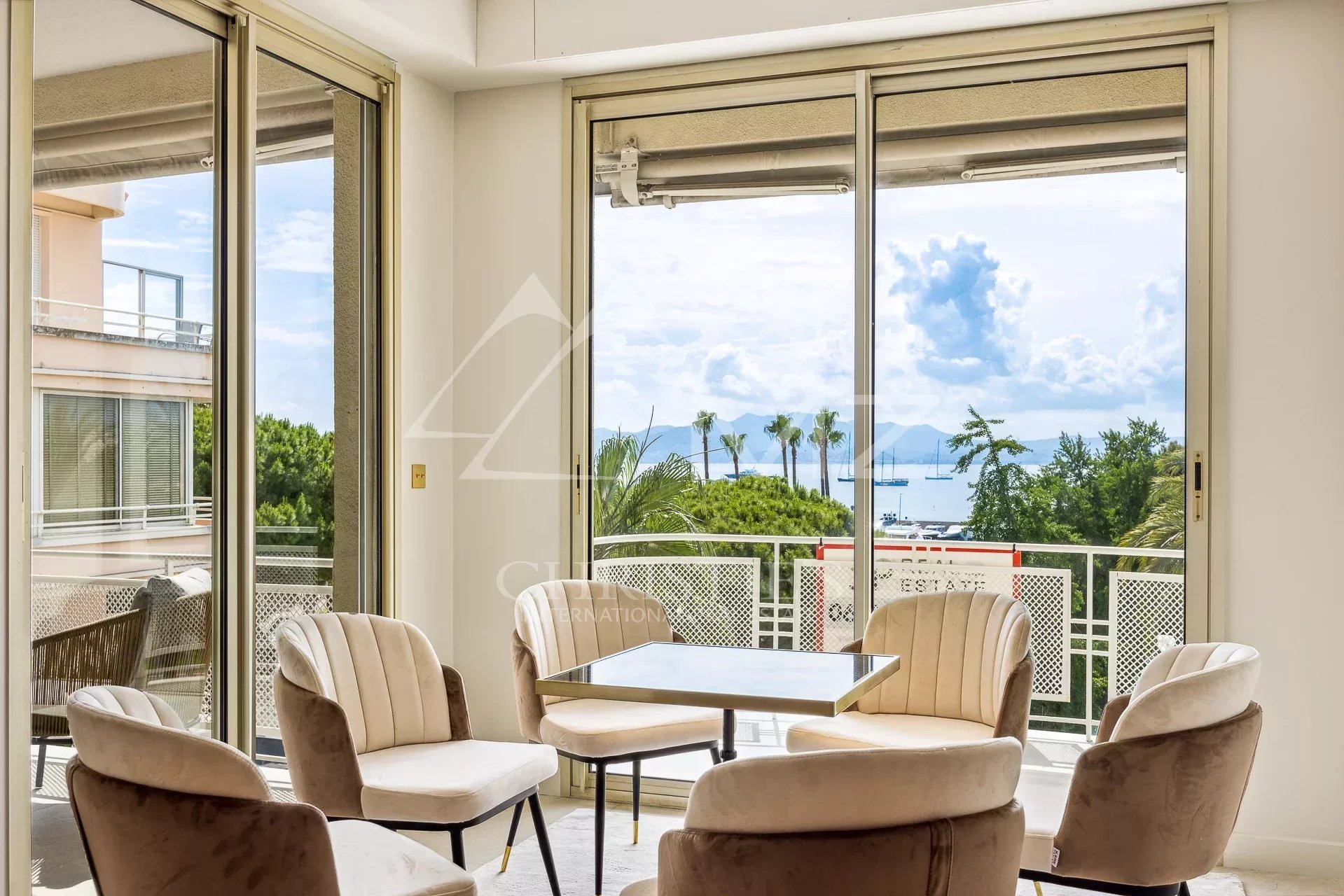 Cannes Croisette - superb 2 bedrooms apartment