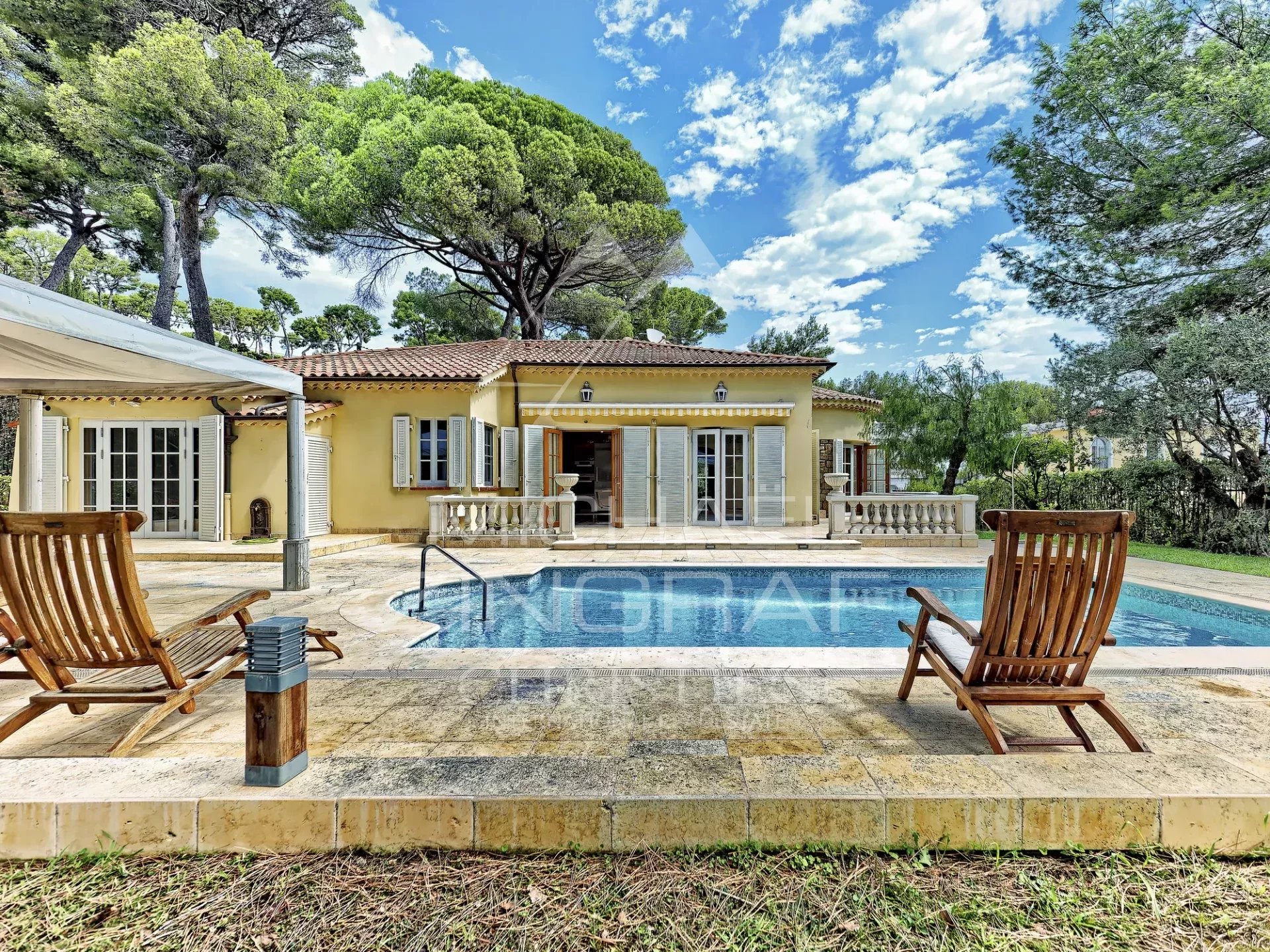 Cap d'Antibes - Villa mit Meerblick, zu Füßen von La Garoupe