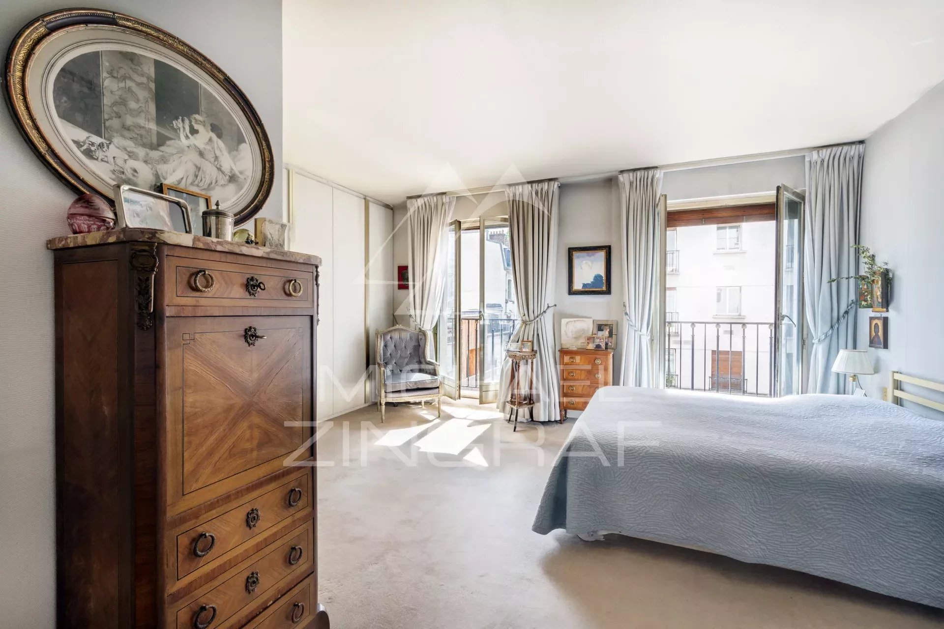 VENTE APPARTEMENT - 4/5 PIÈCES - BALCONS - BOULEVARD SAINT GERMAIN - PARIS VII