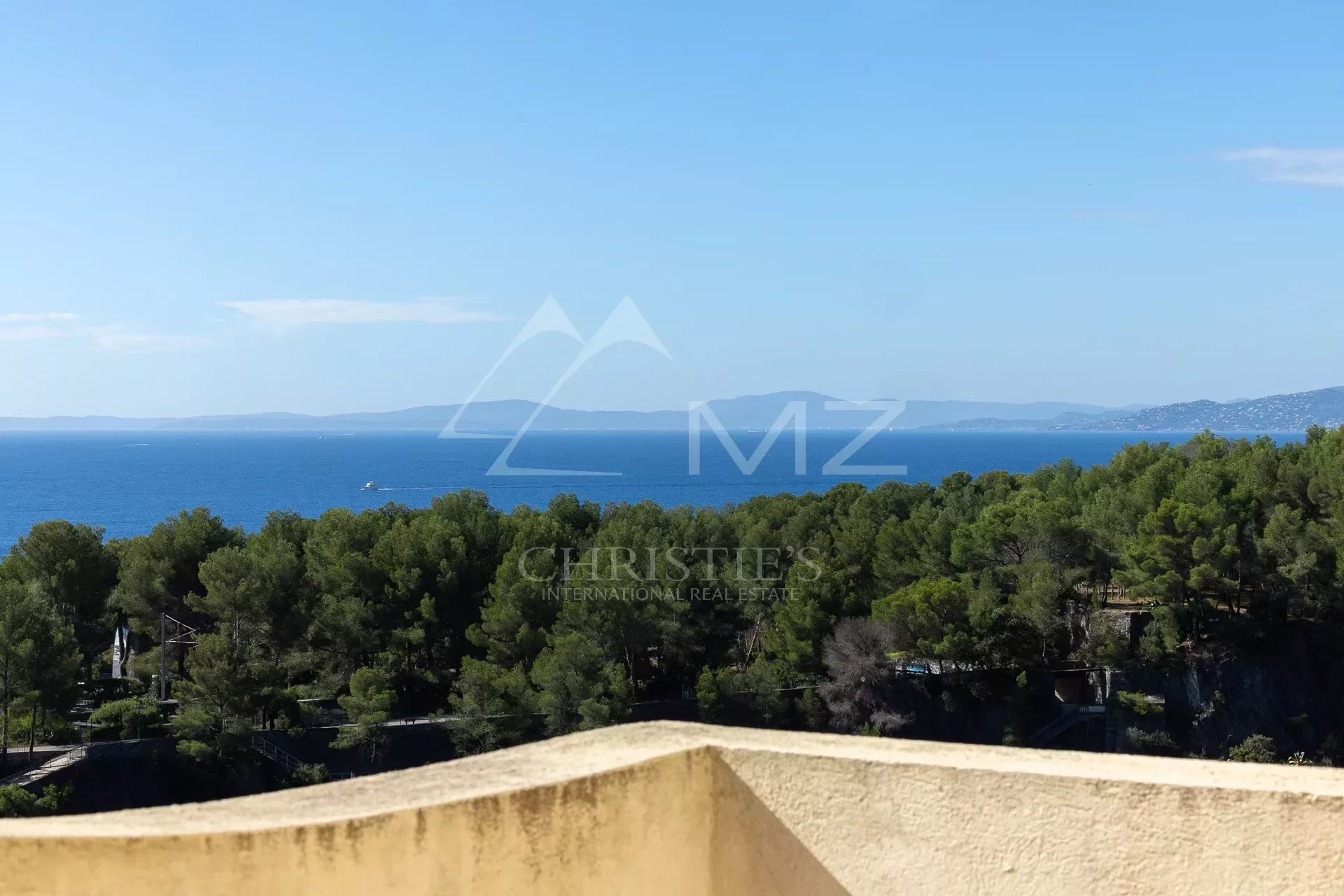 Villa Saint-Raphaël - between Cannes and Saint-Tropez - sea view