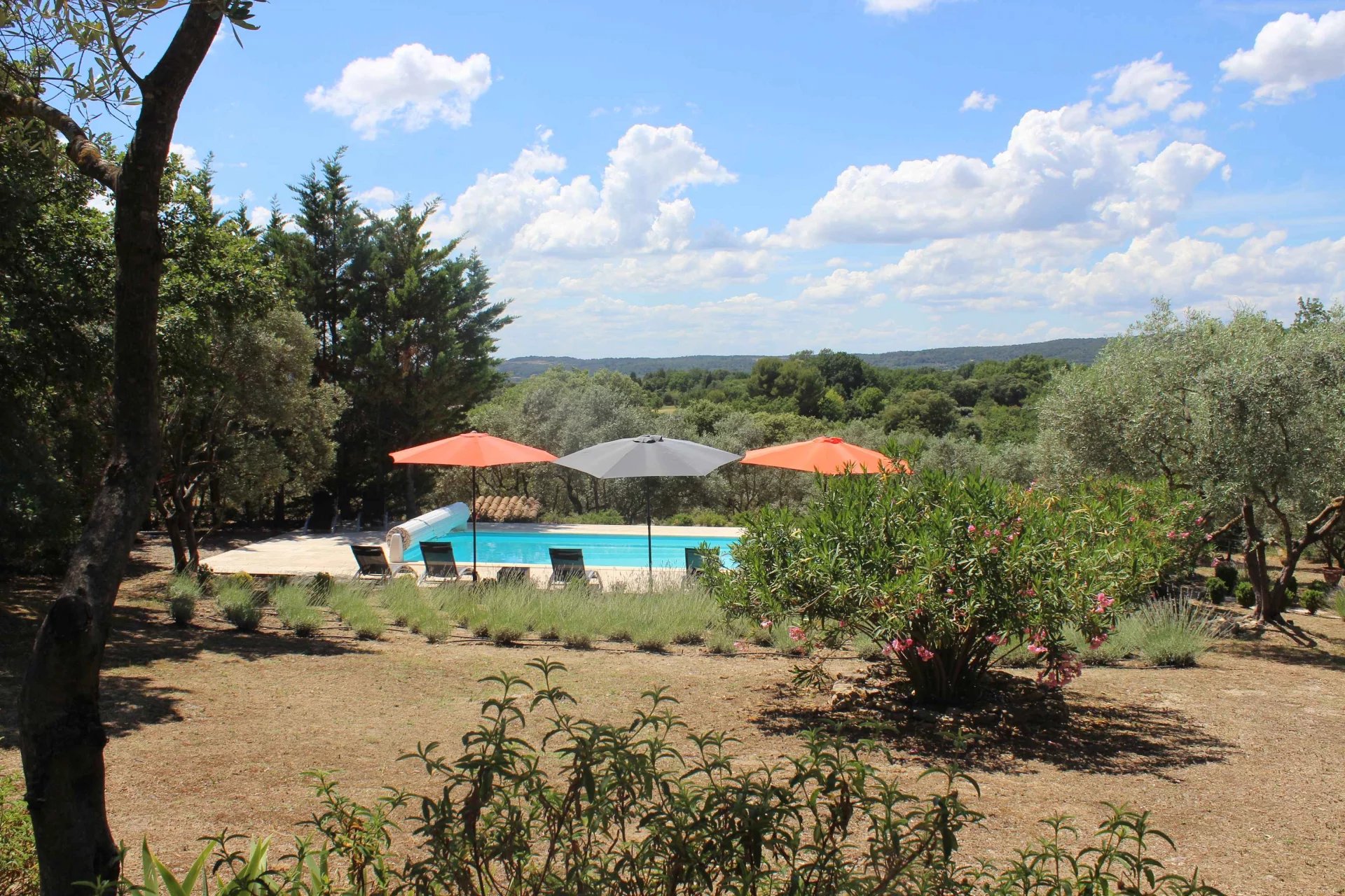 Gordes - Belle maison de vacances avec vue dégagée