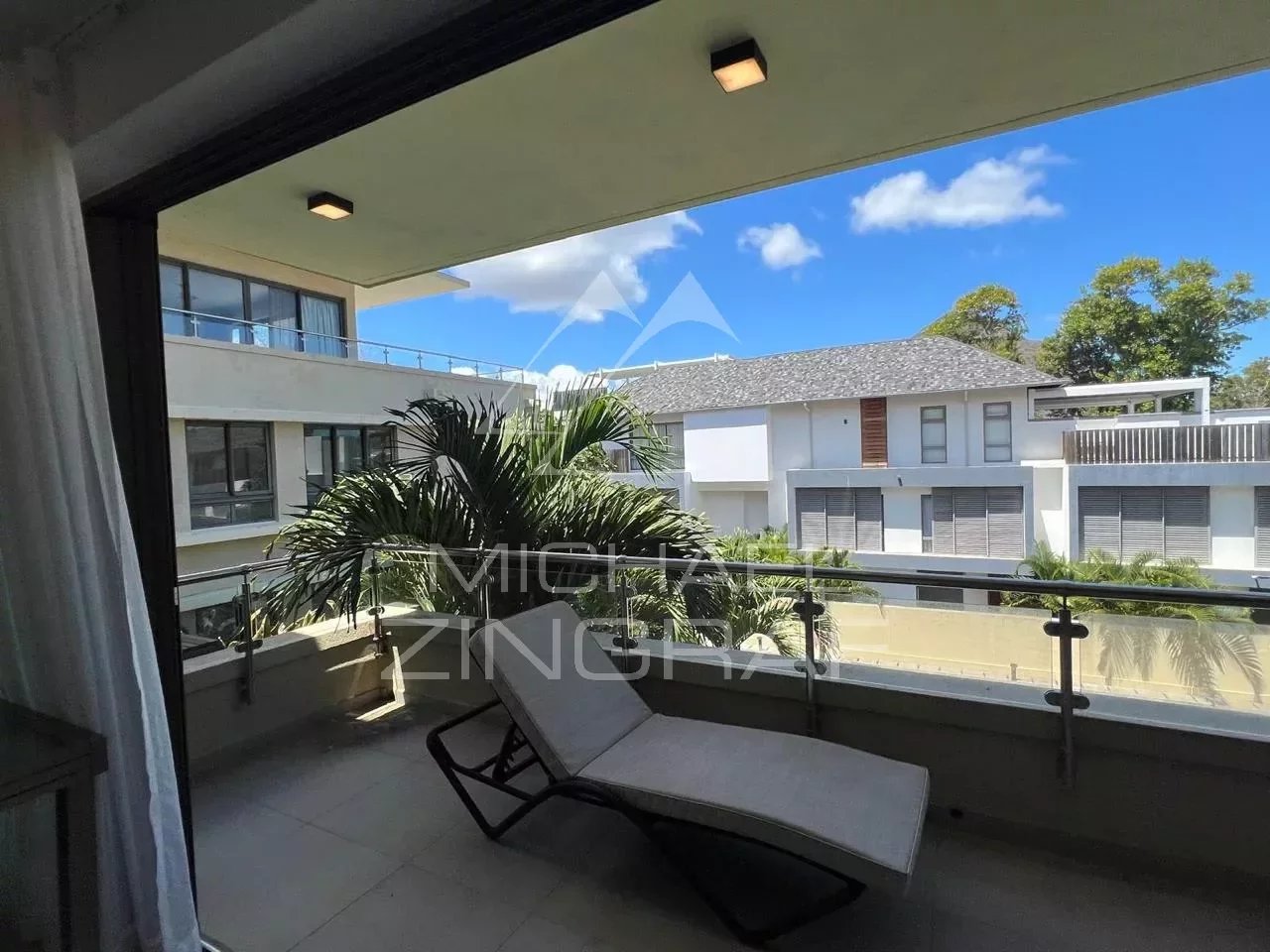 2-Bedroom Beachfront Apartment in Tamarin