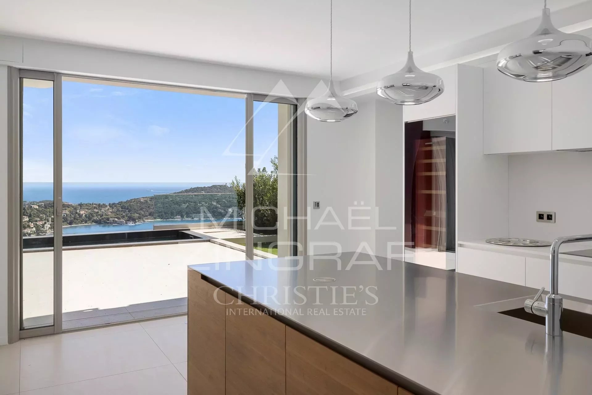 Villefranche sur mer - Luxury contemporary villa with overlooking view over the bay